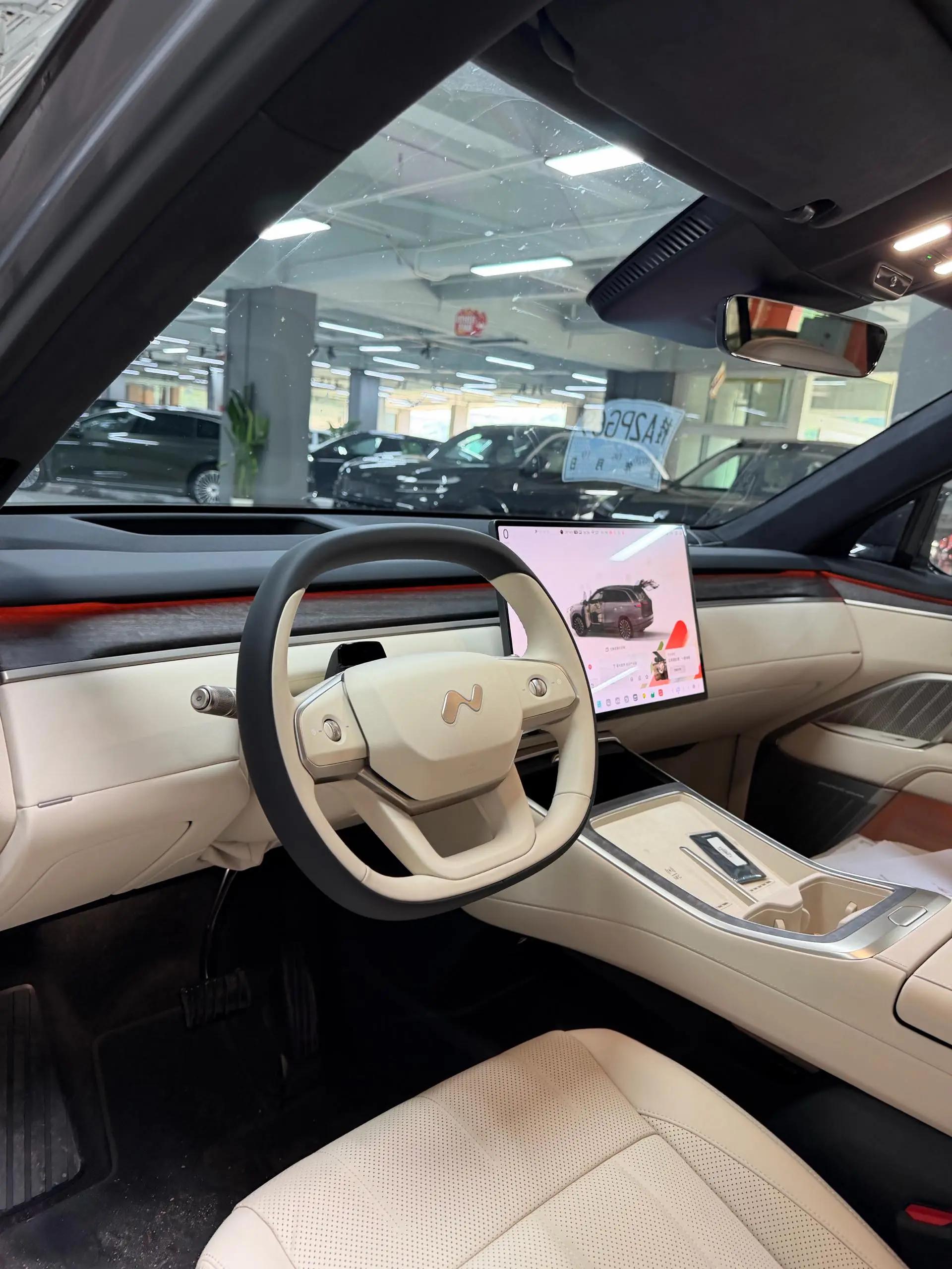 ONVO 2026 L90 Ultra six-seat automatic gear 12