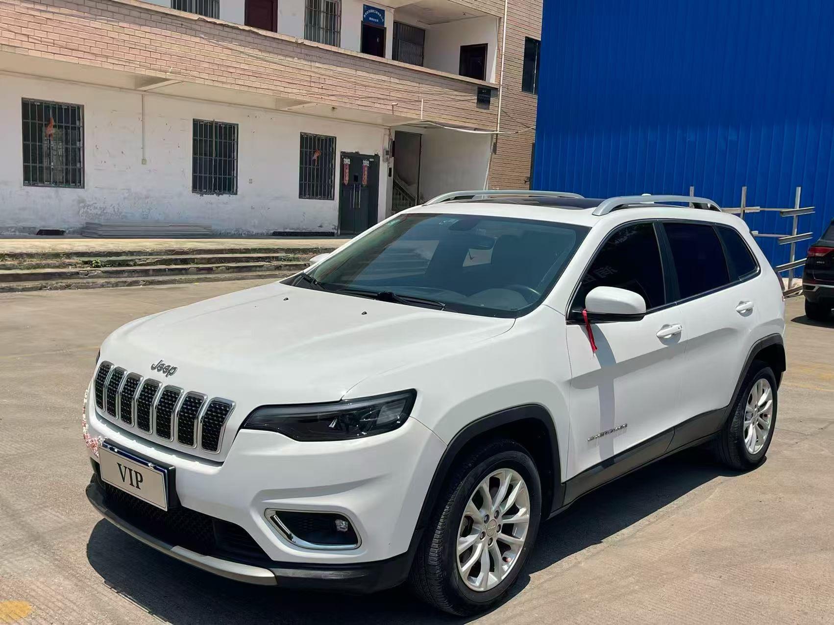 Free Light 2019 2.0L Two-Drive Premium Edition National V