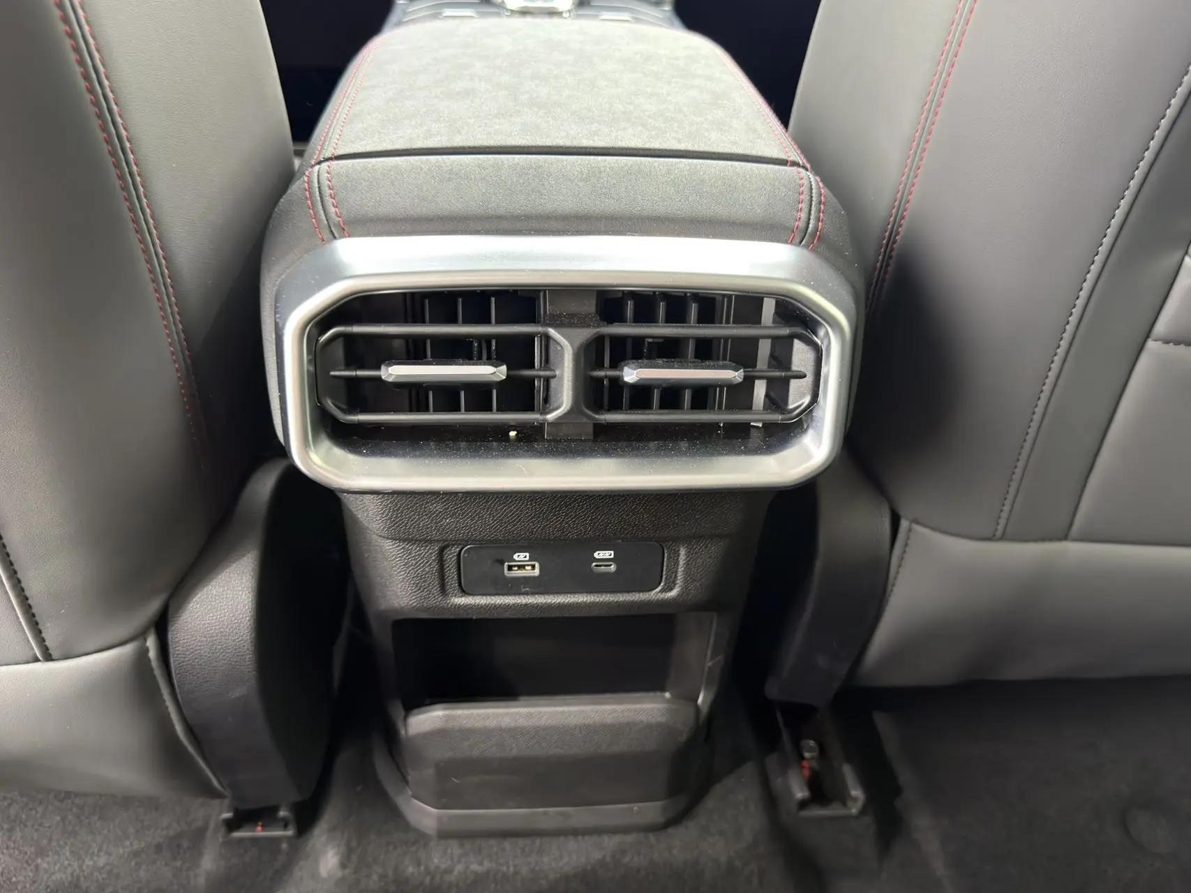 Jetour 2025 Traveler 2.0TD XWD Conquer Automatic 14