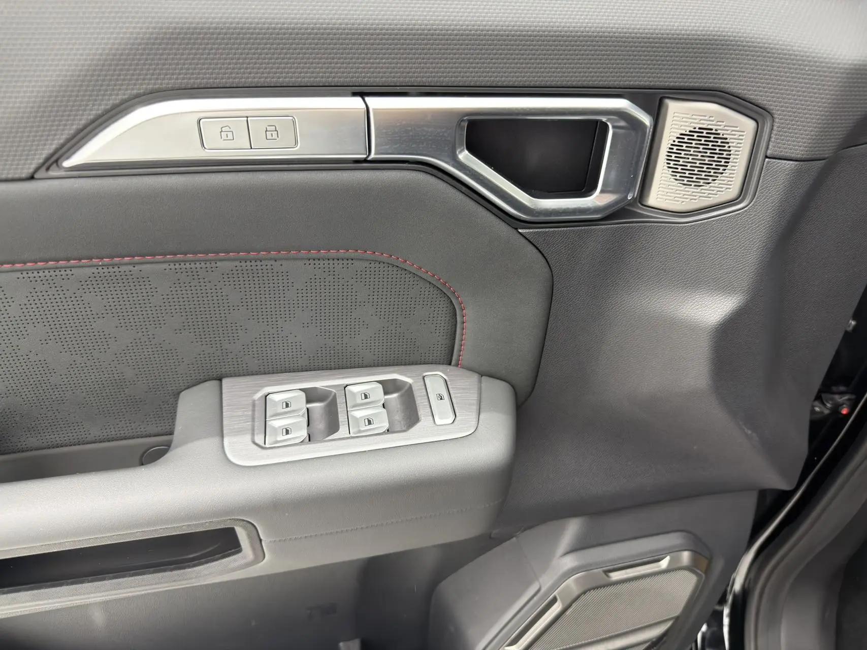 Jetour 2025 Traveler 2.0TD XWD Conquer Automatic 8
