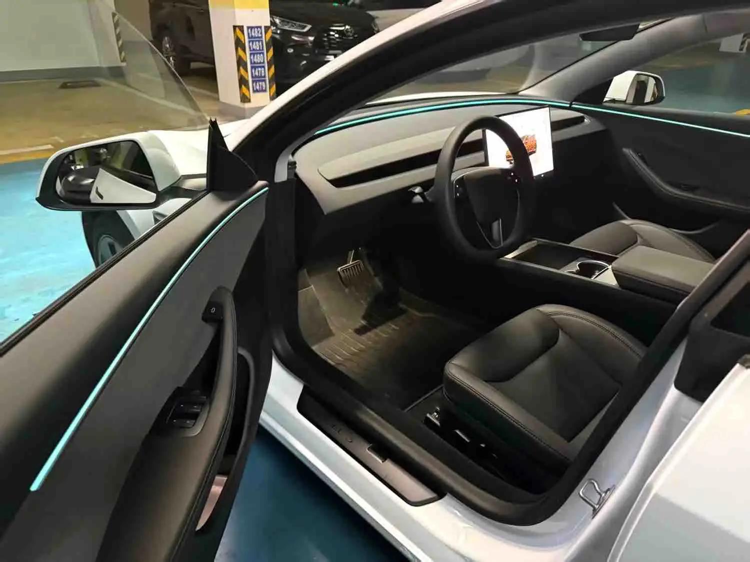 Tesla 2025 Model 3 Rear-Wheel Drive (Refreshed) Automatic 4