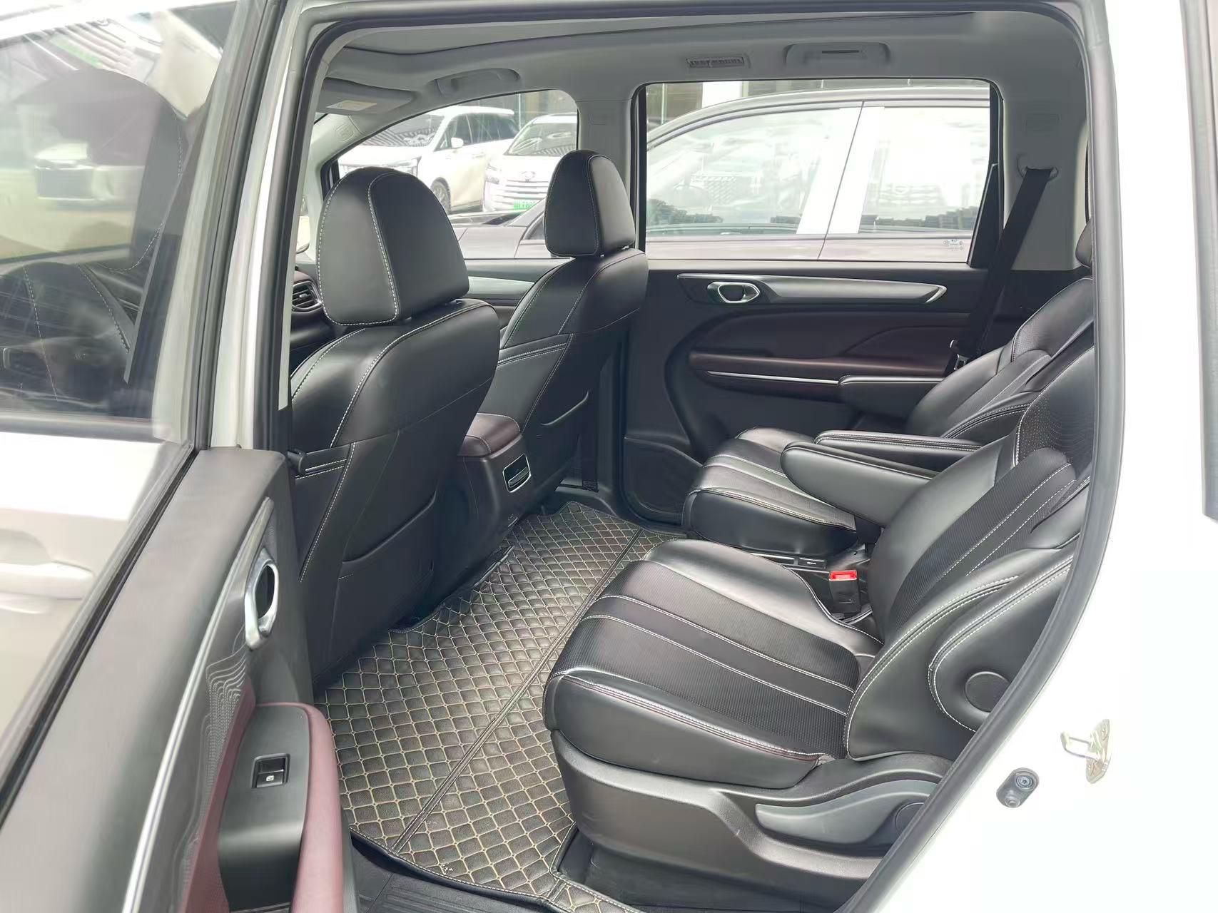 GAC Trumpchi 2023 M6 PRO 1.5T 270T Prestige Automatic 3