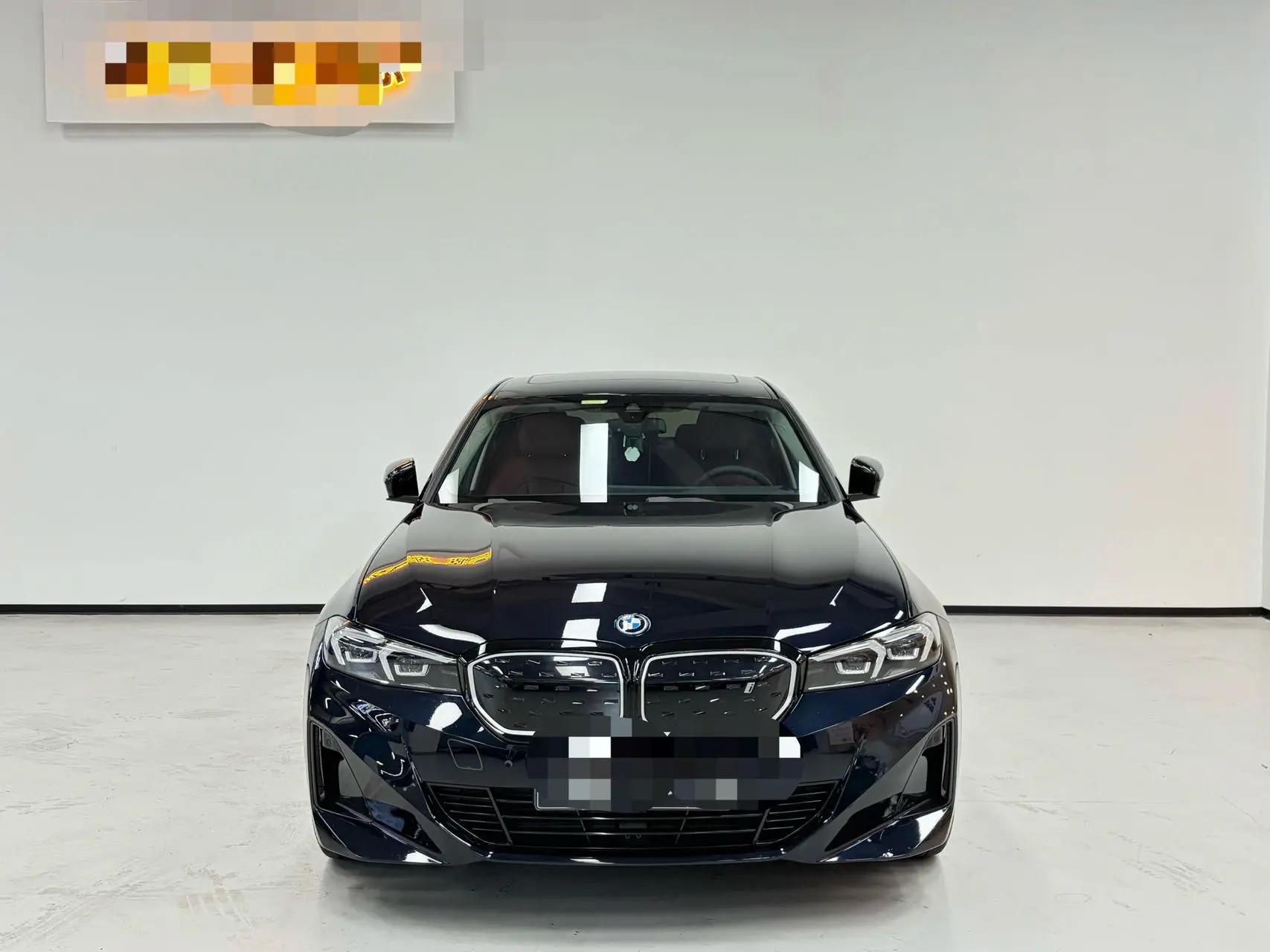 BMW 2024 i3 eDrive 40 L obsidian night suit automatic gear 2