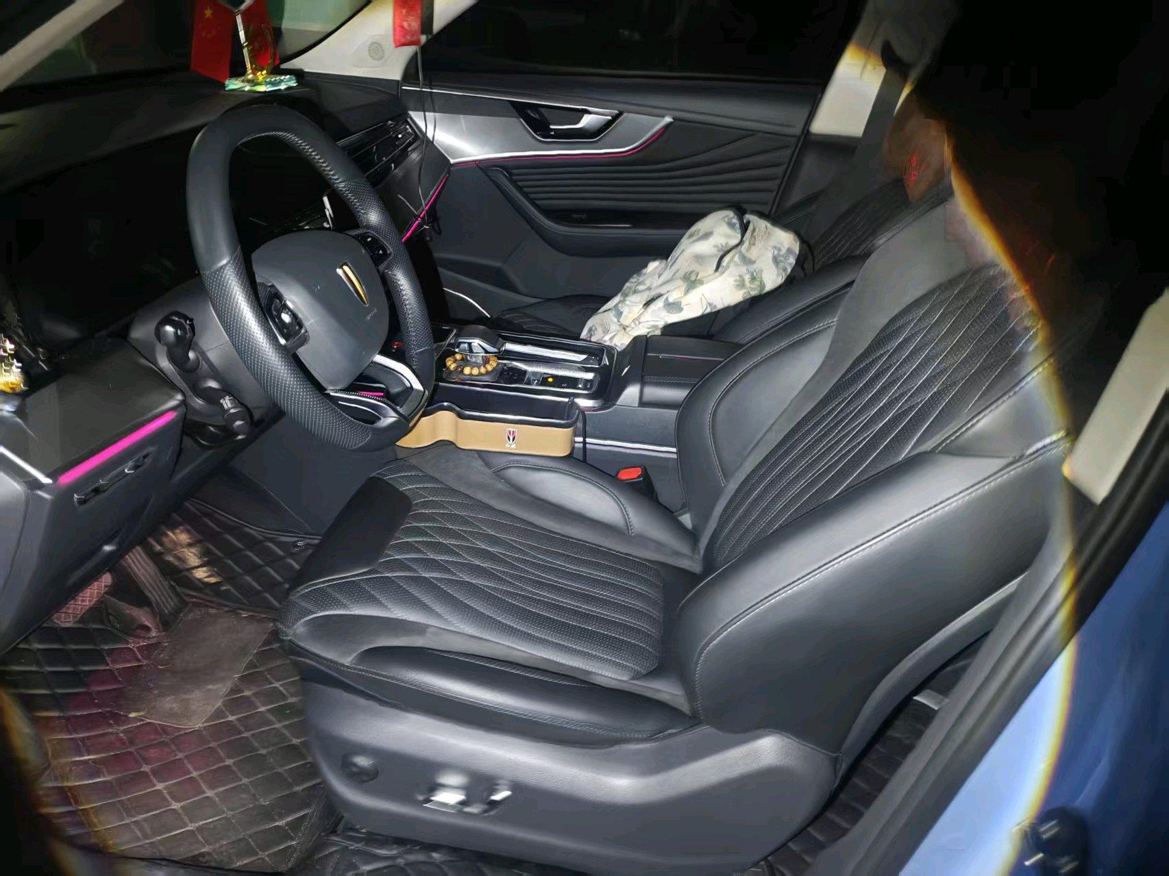 HongQi HS5 2023 2.0T Flag Pro Edition 3