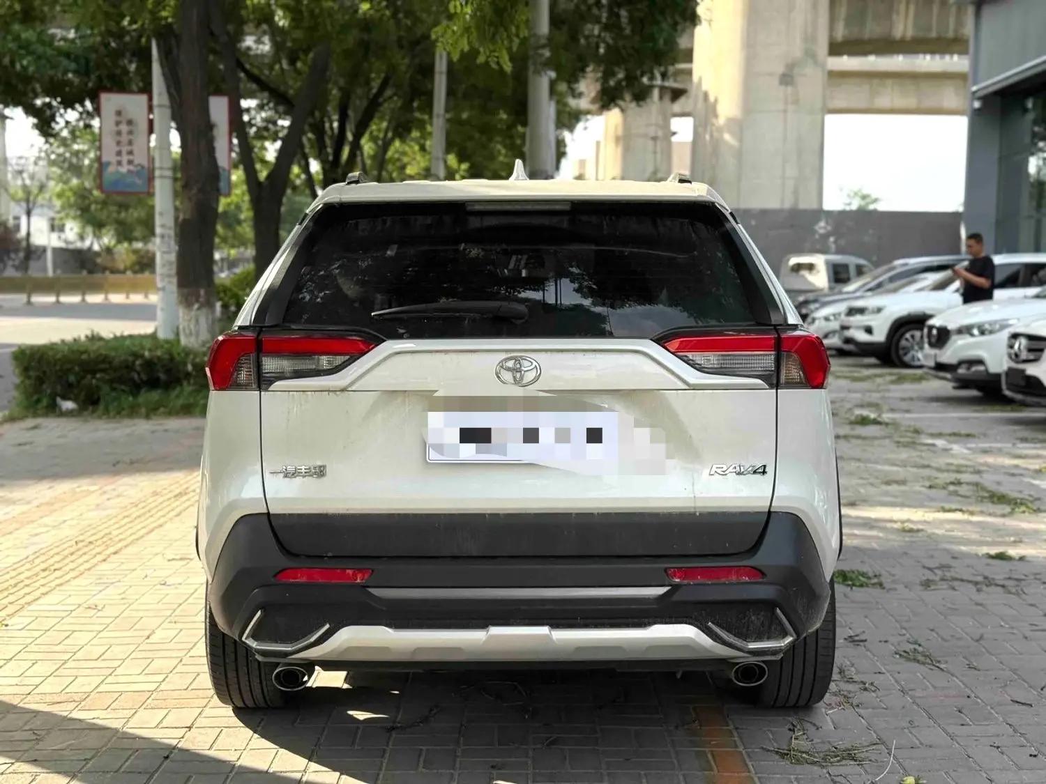 RAV4 Rongfeng 2021 2.0L CVT Two-Drive Fashion PLUS Edition 3