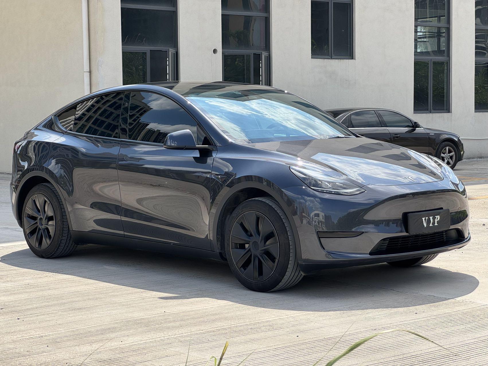 2024 Model Y Rear-Wheel Drive Edition 2