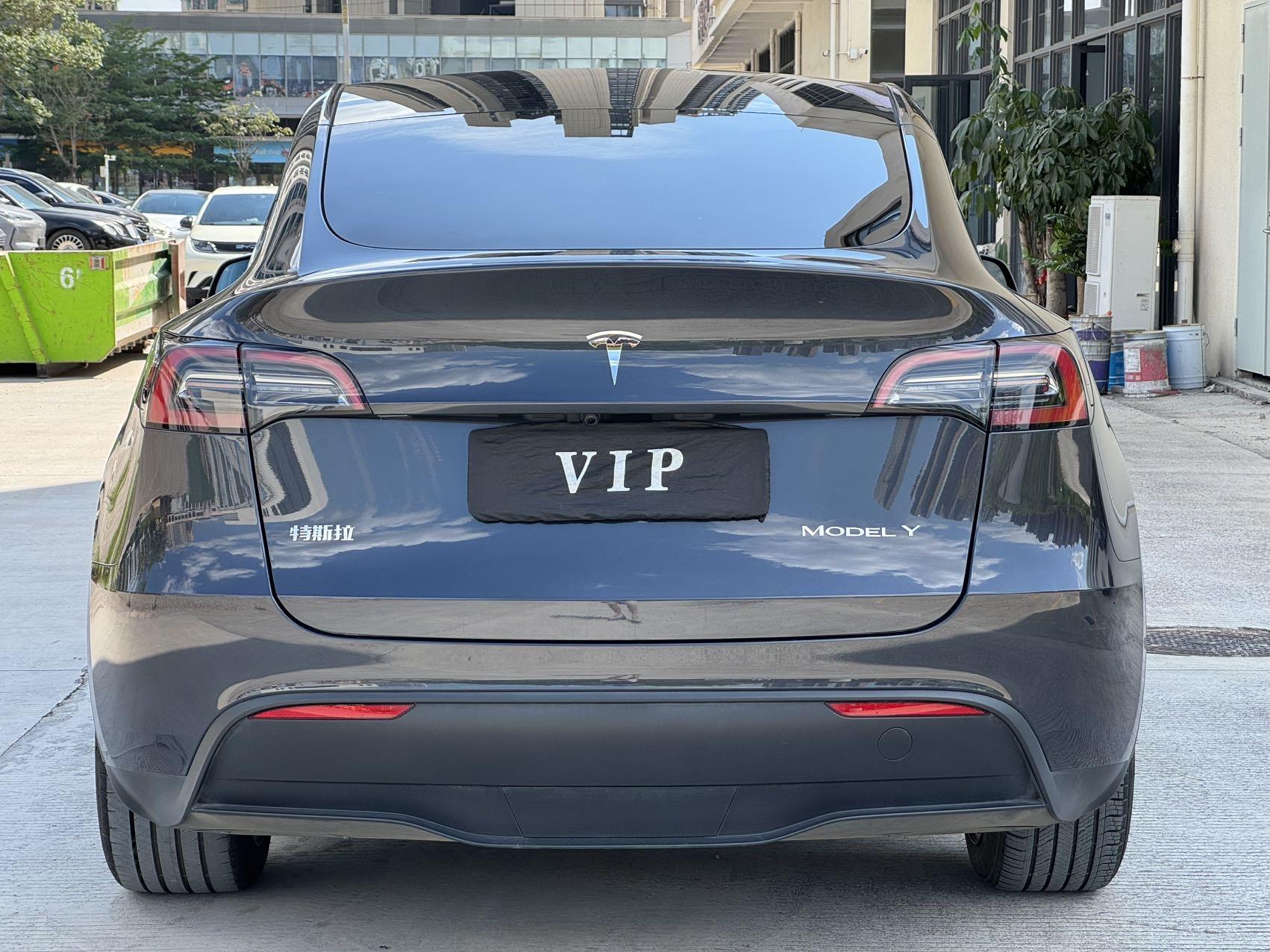 2024 Model Y Rear-Wheel Drive Edition 8