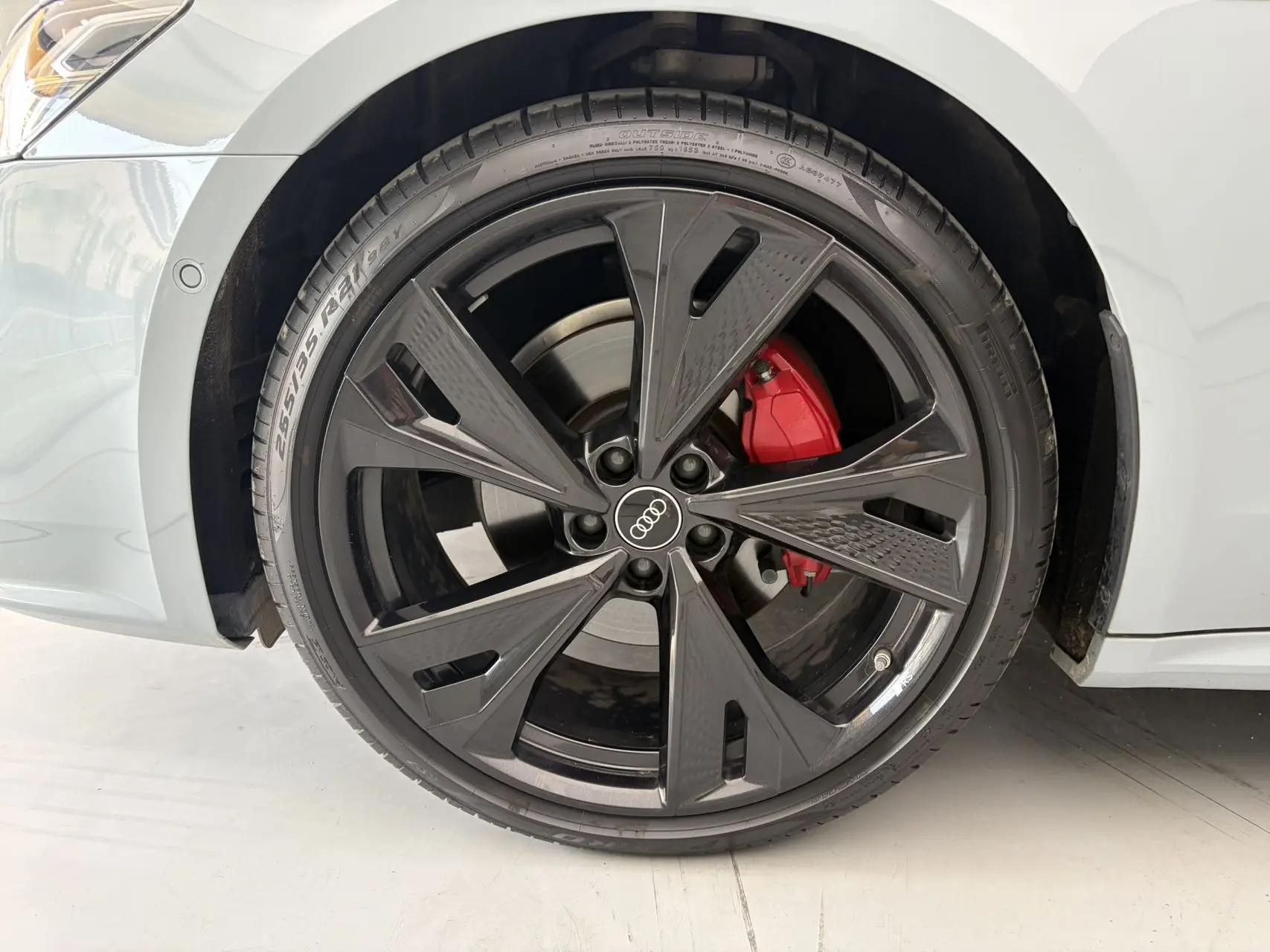 Audi 2024 A7L 2.0TFSI 45TFSI Quattro RS Kit Racing Edition Automatic 4
