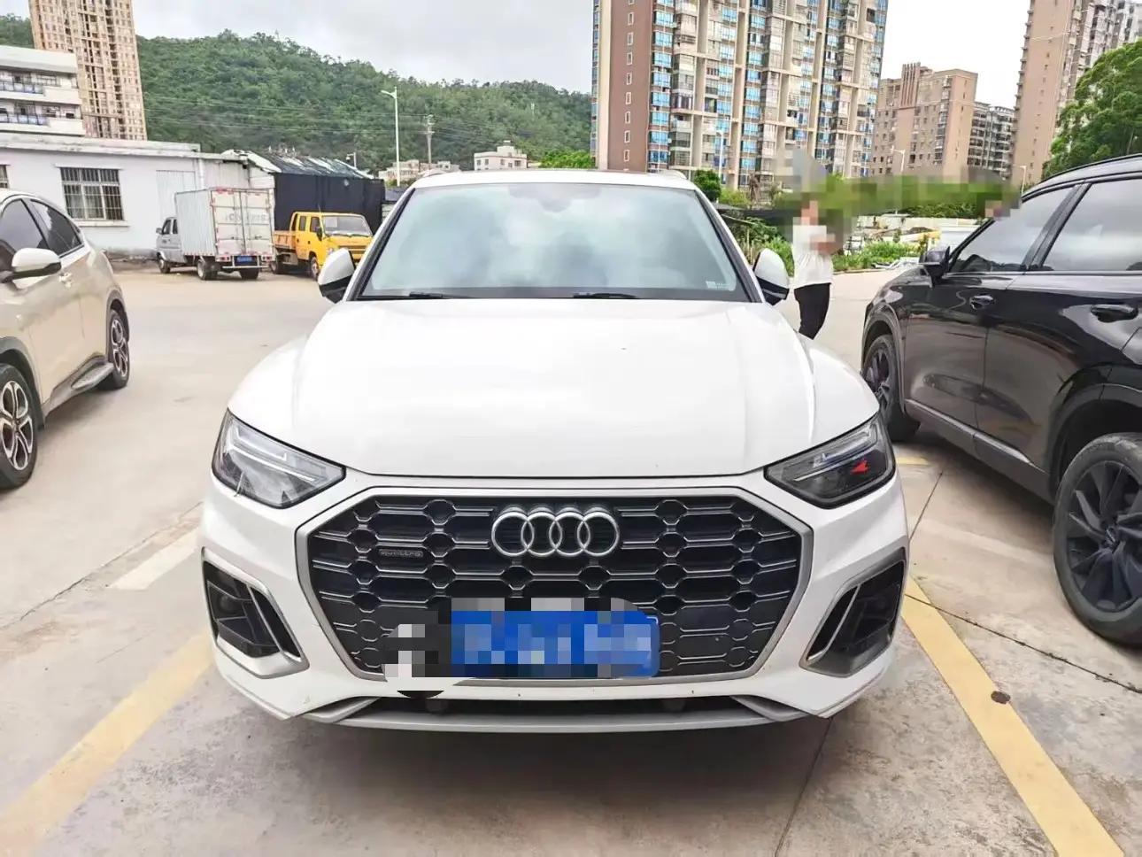 Audi 2023 Q5L 2.0TFSI 45TFSI luxury dynamic automatic transmission 2