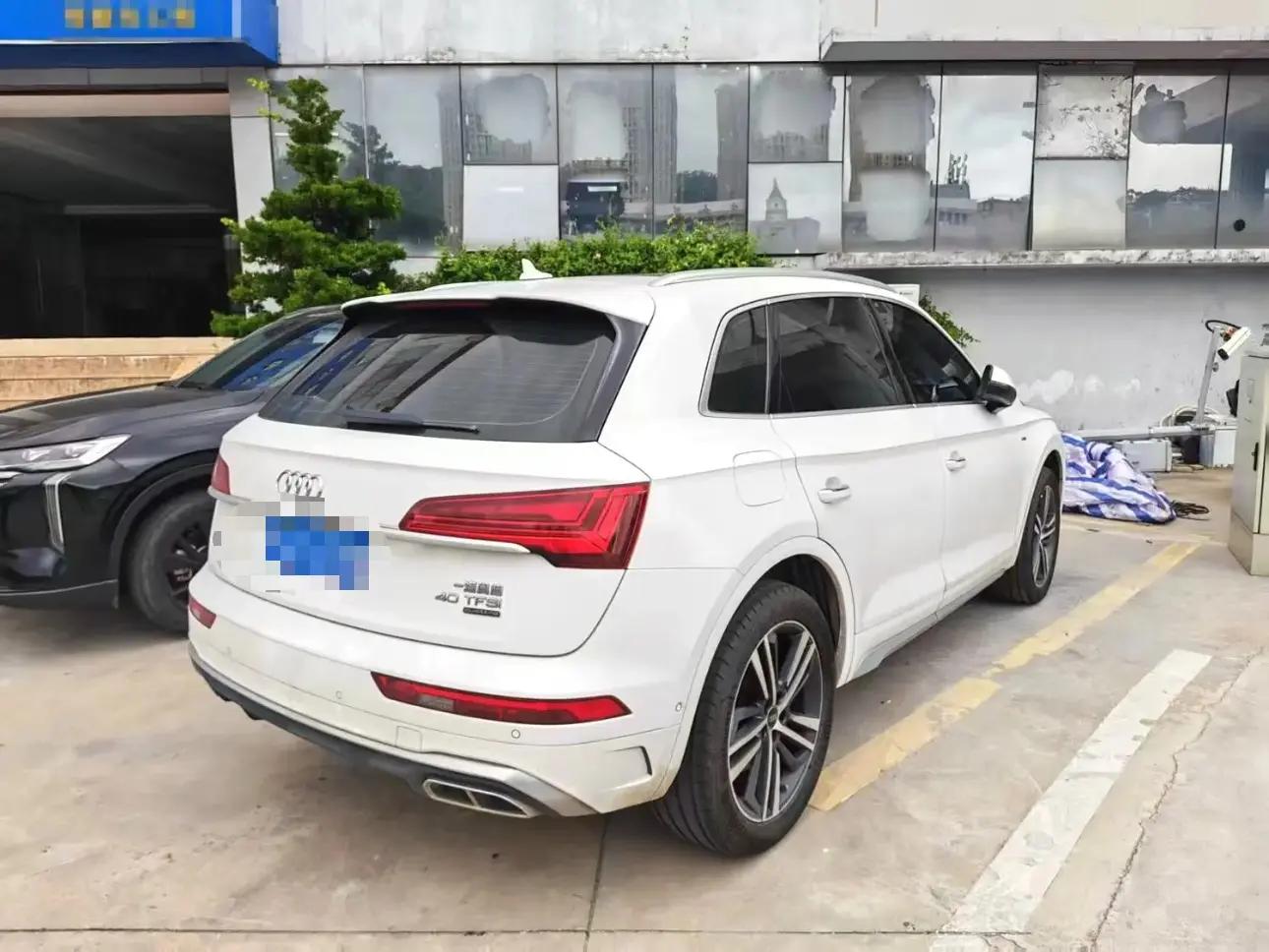Audi 2023 Q5L 2.0TFSI 45TFSI luxury dynamic automatic transmission 5