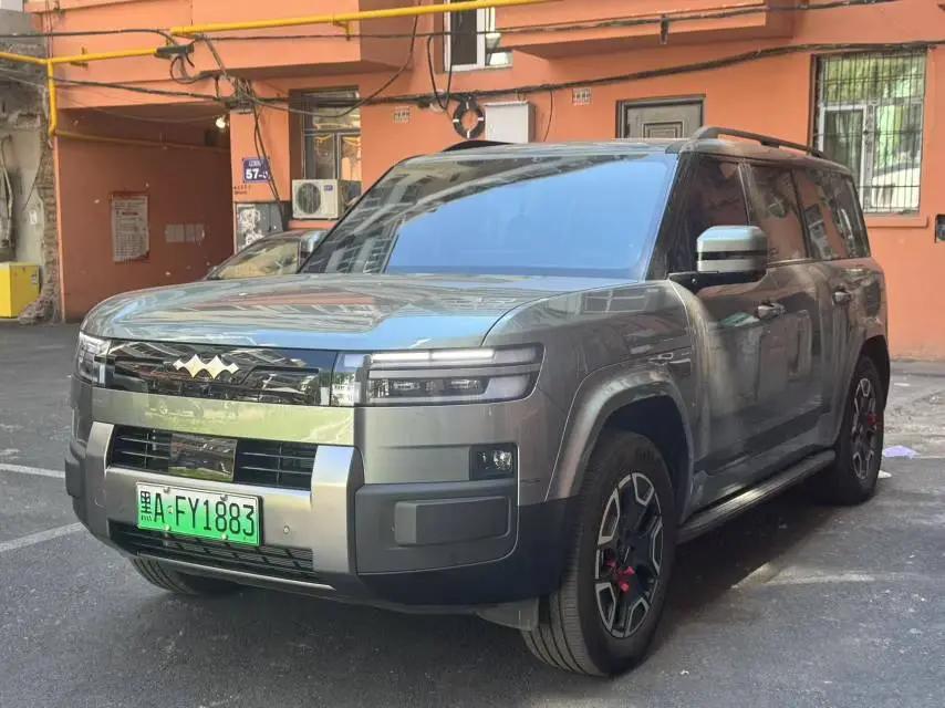 打开图片灯箱:FangChengBao 2025 Titanium 7 1.5T Stepless 200KM Two-Drive Max Edition Automatic Gear