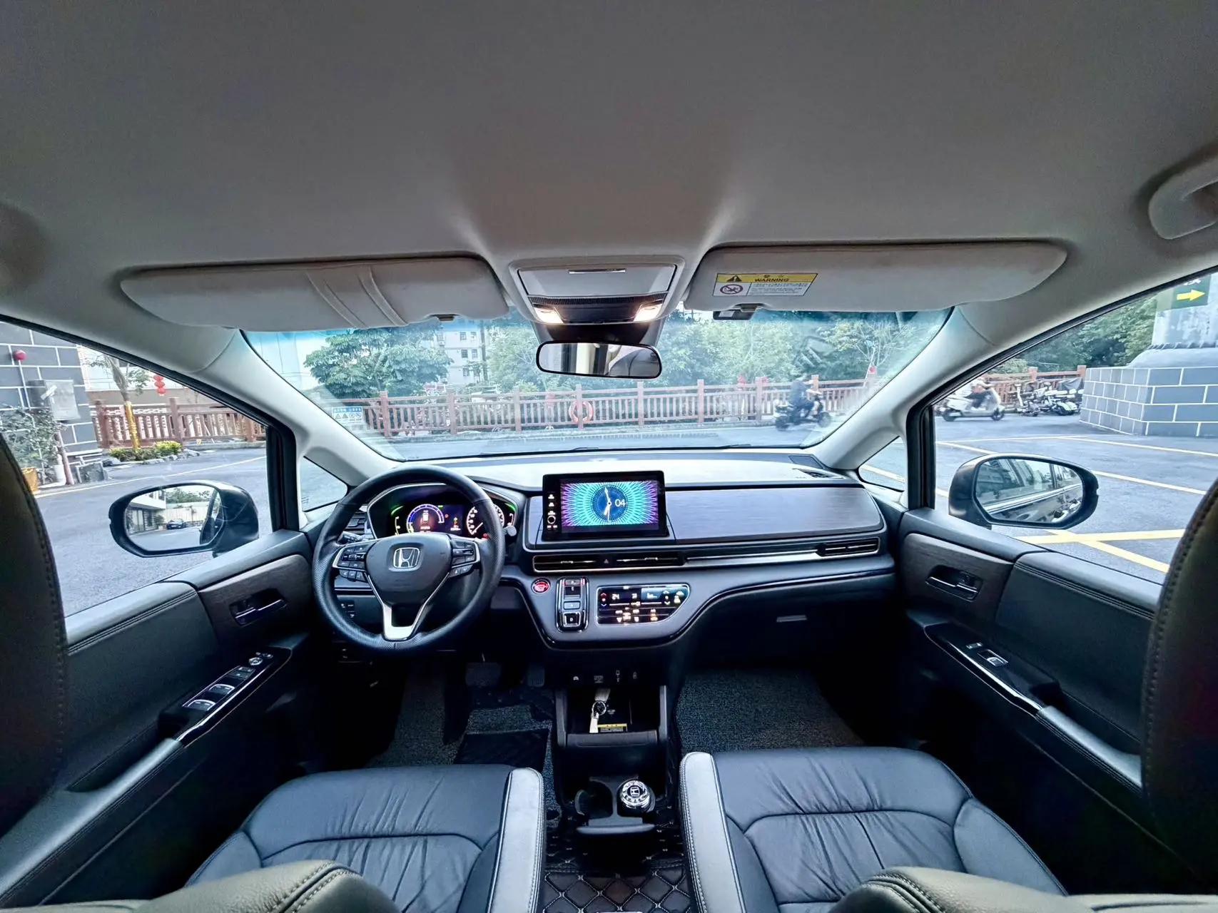 Honda 2024 Odyssey Hybrid 2.0 Stepless Sharp Smart Edition Automatic Gear 6