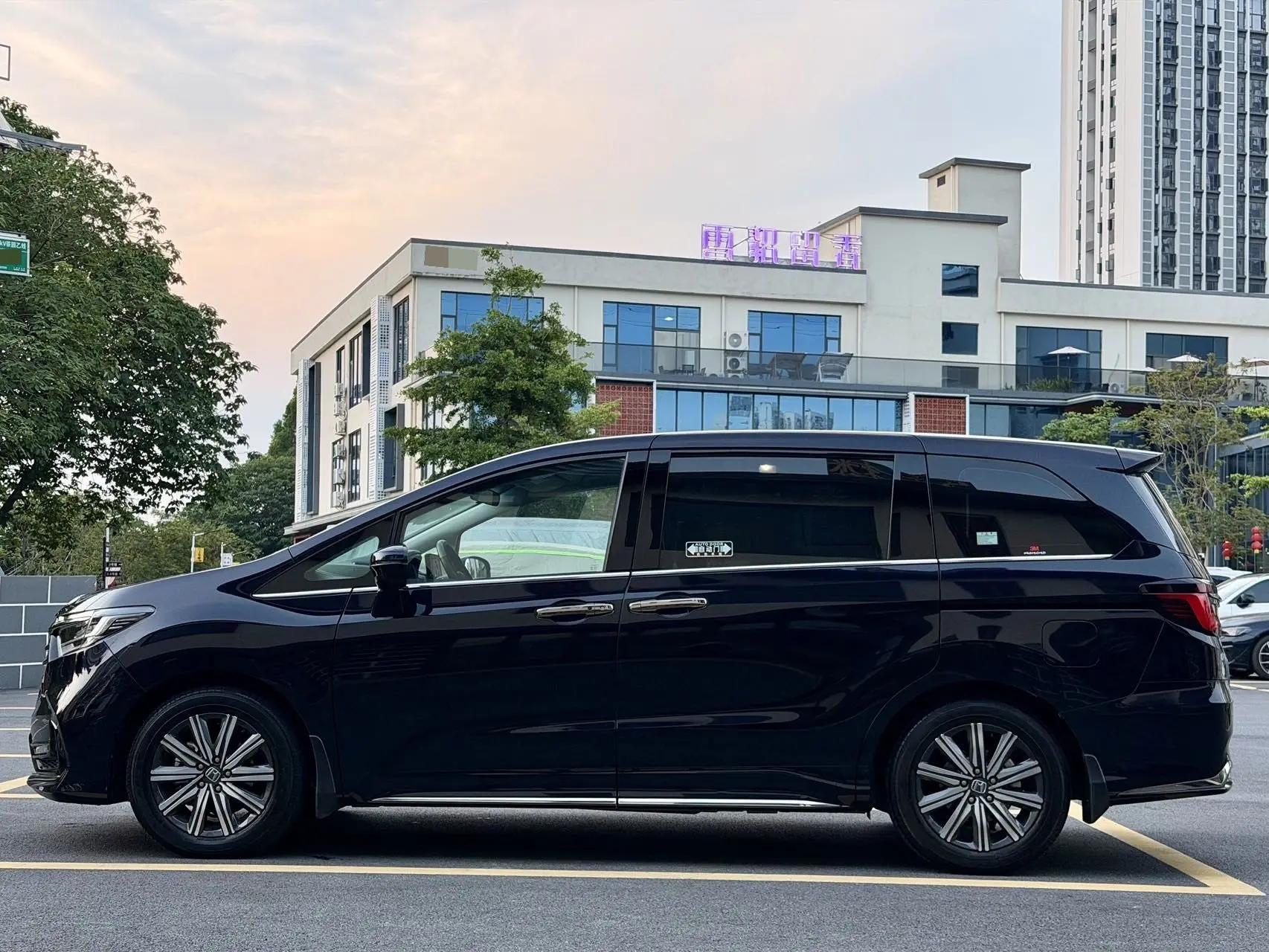 Honda 2024 Odyssey Hybrid 2.0 Stepless Sharp Smart Edition Automatic Gear 8