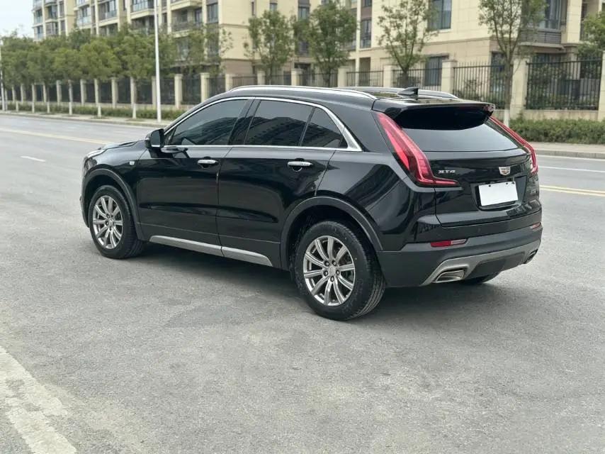 Cadillac XT4 2021 28T Two-Drive Luxury Model 3
