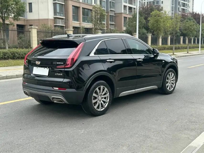 Cadillac XT4 2021 28T Two-Drive Luxury Model 4