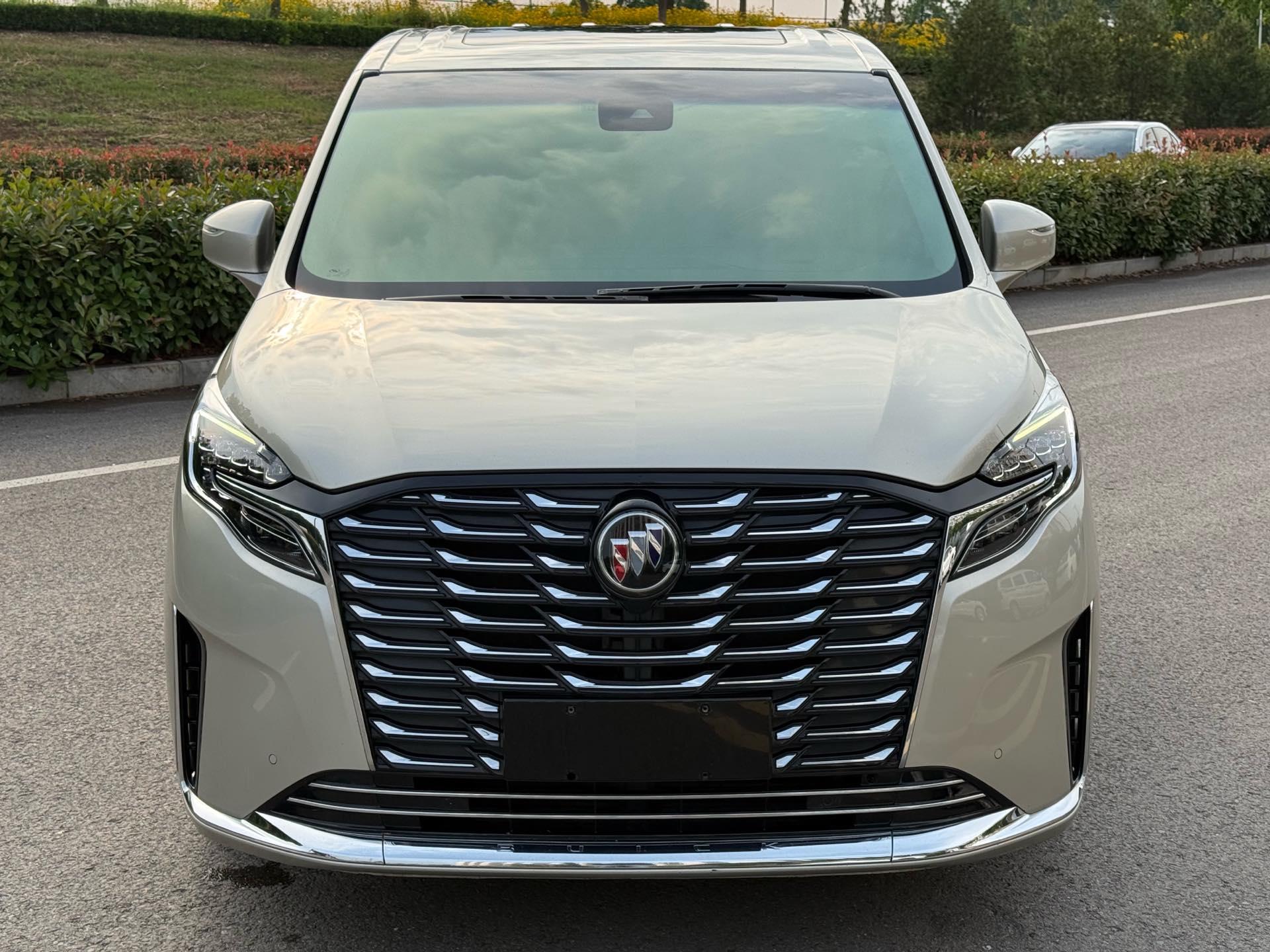 Buick GL8 2023 ES Lu Zun 653T Premium 2