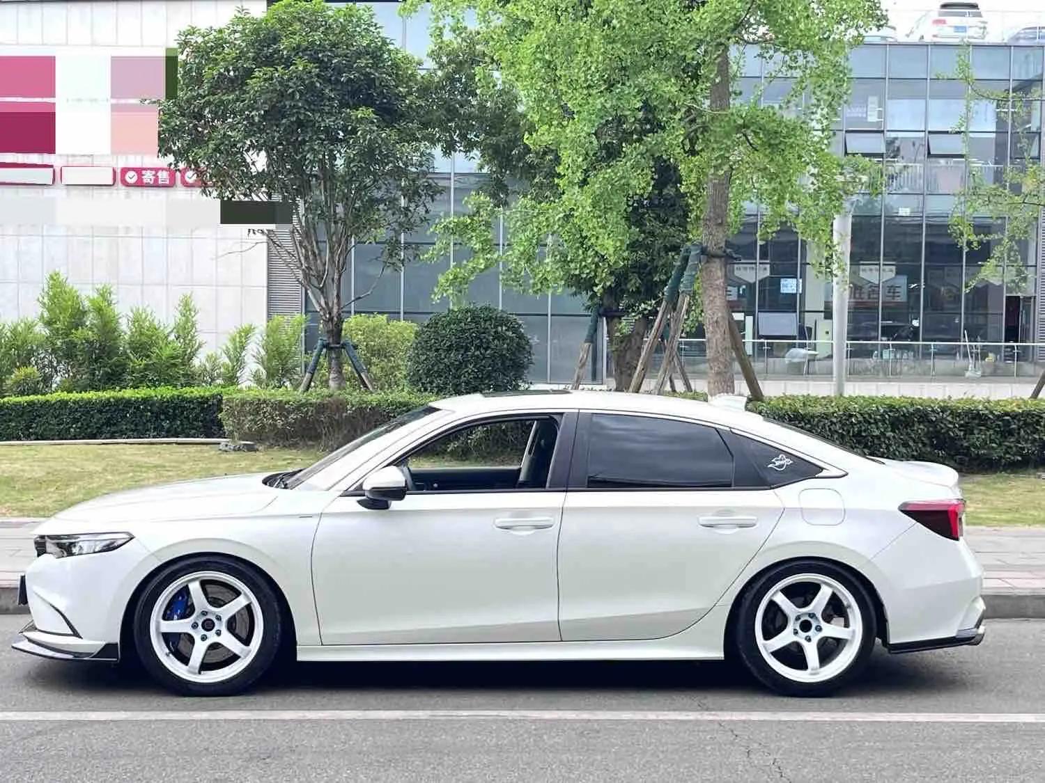 Model 2022 240TURBO Manual Exclusive Edition 3