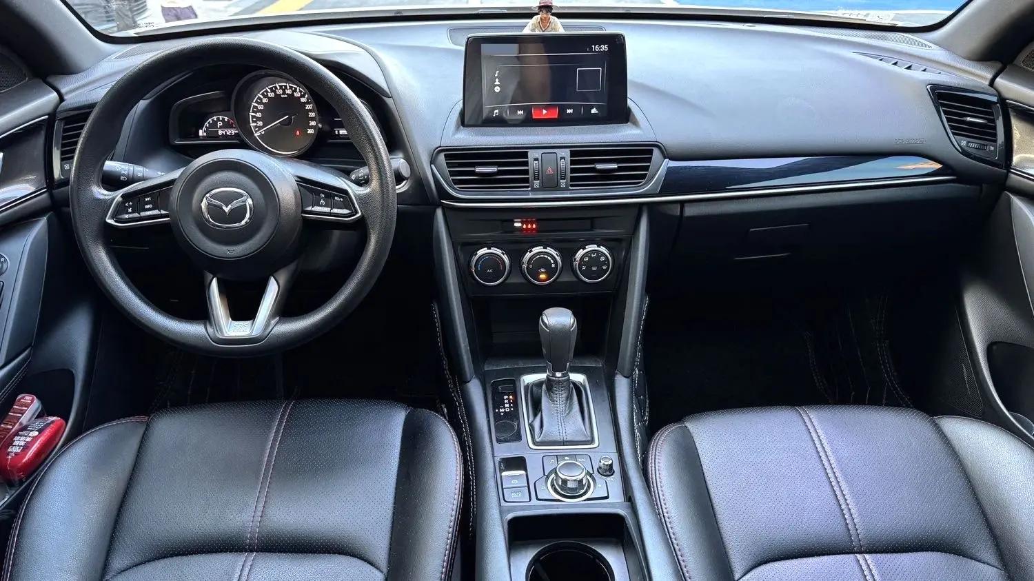 Mazda CX-4 2021 2.0L Automatic Two-Drive Blue Sky Exploration Edition 5