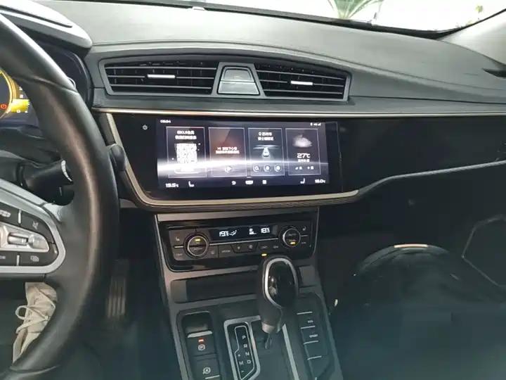 Emgrand GL 2021 UP 1.4T CVT Leading Type 13
