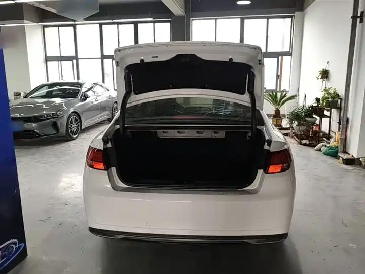 Emgrand GL 2021 UP 1.4T CVT Leading Type 19