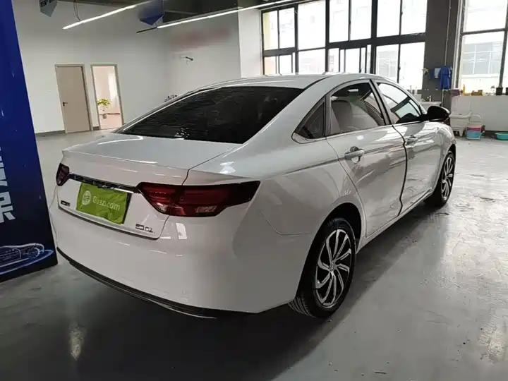 Emgrand GL 2021 UP 1.4T CVT Leading Type 7