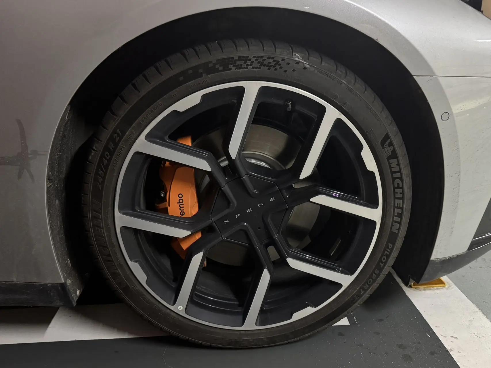 Xpeng 2025 P7 702km Long Range Version Automatic 8