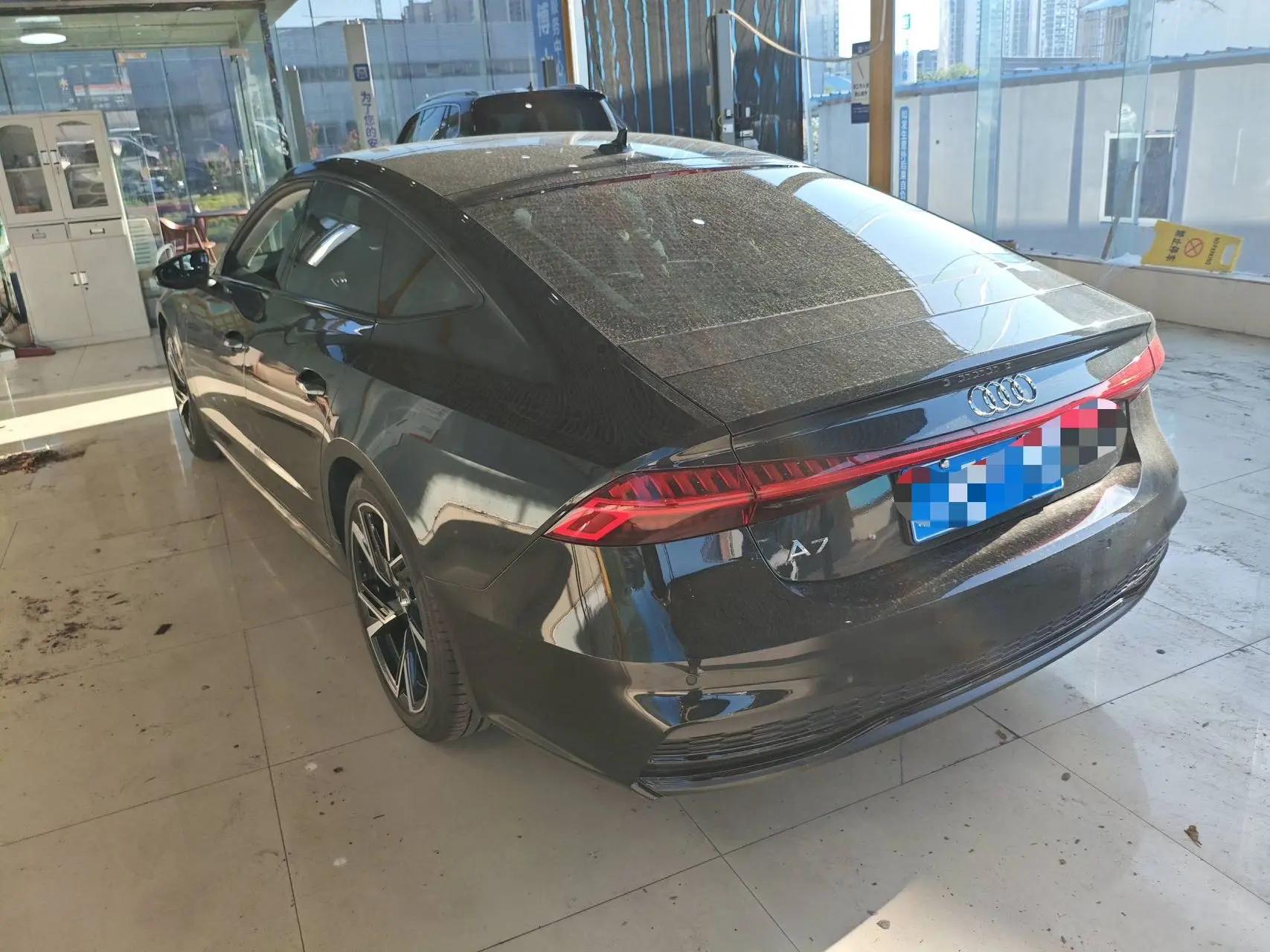 Audi A7 2021 40 TFSI Luxury Model 4