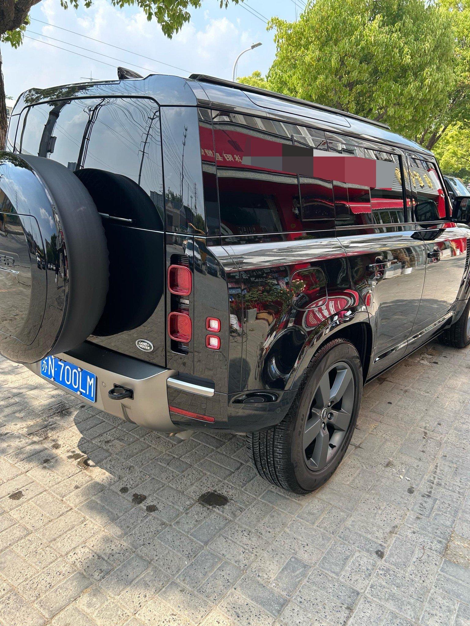 Land Rover Guard (Imported) 2025 Guard 110 48V 3.0T P400 -Dynamic HSE Automatic Gear 5