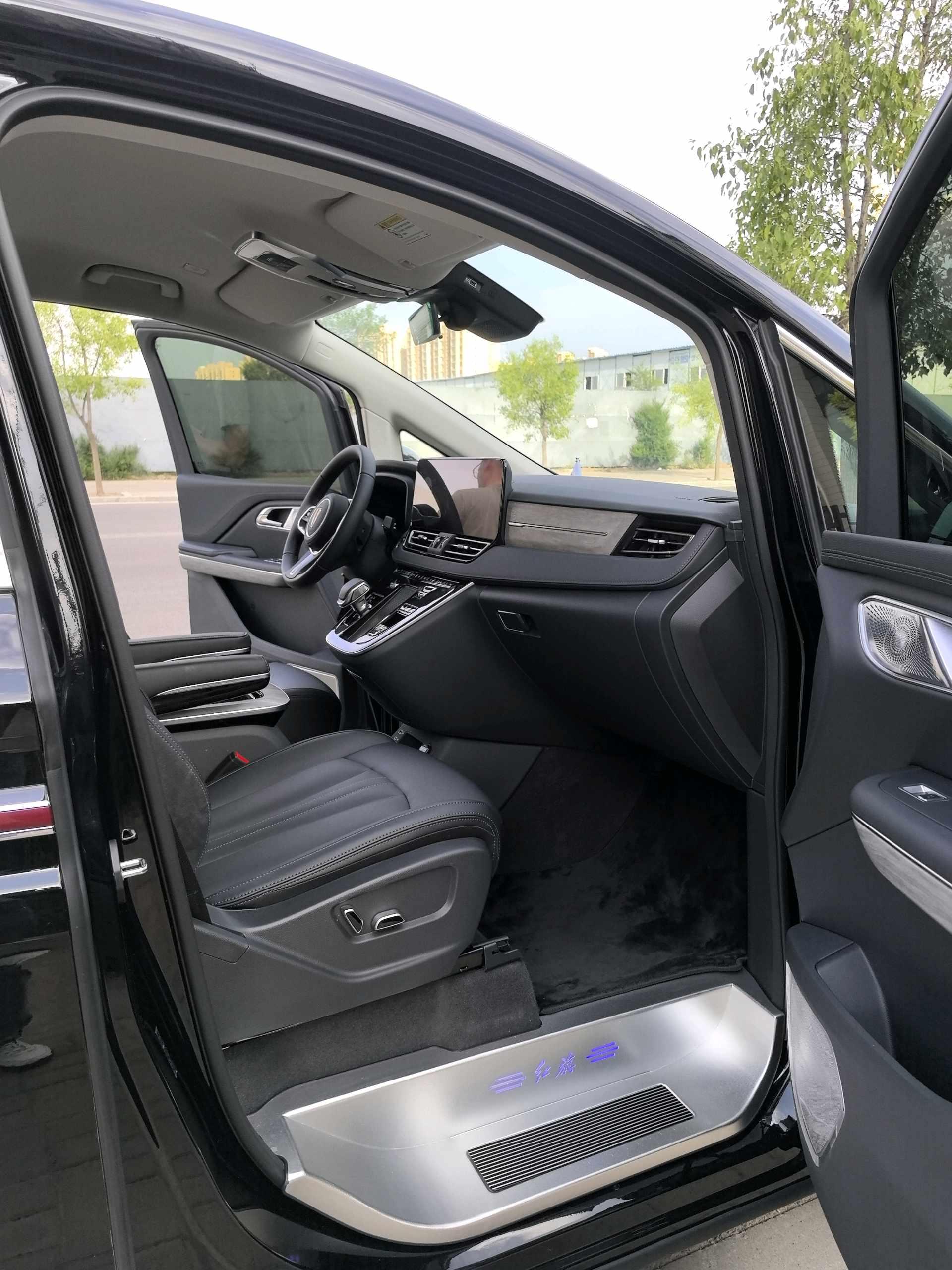 HongQi 2024 HQ9 PHEV 2.0T 4WD Business Edition Welfare Edition Automatic Gear 10