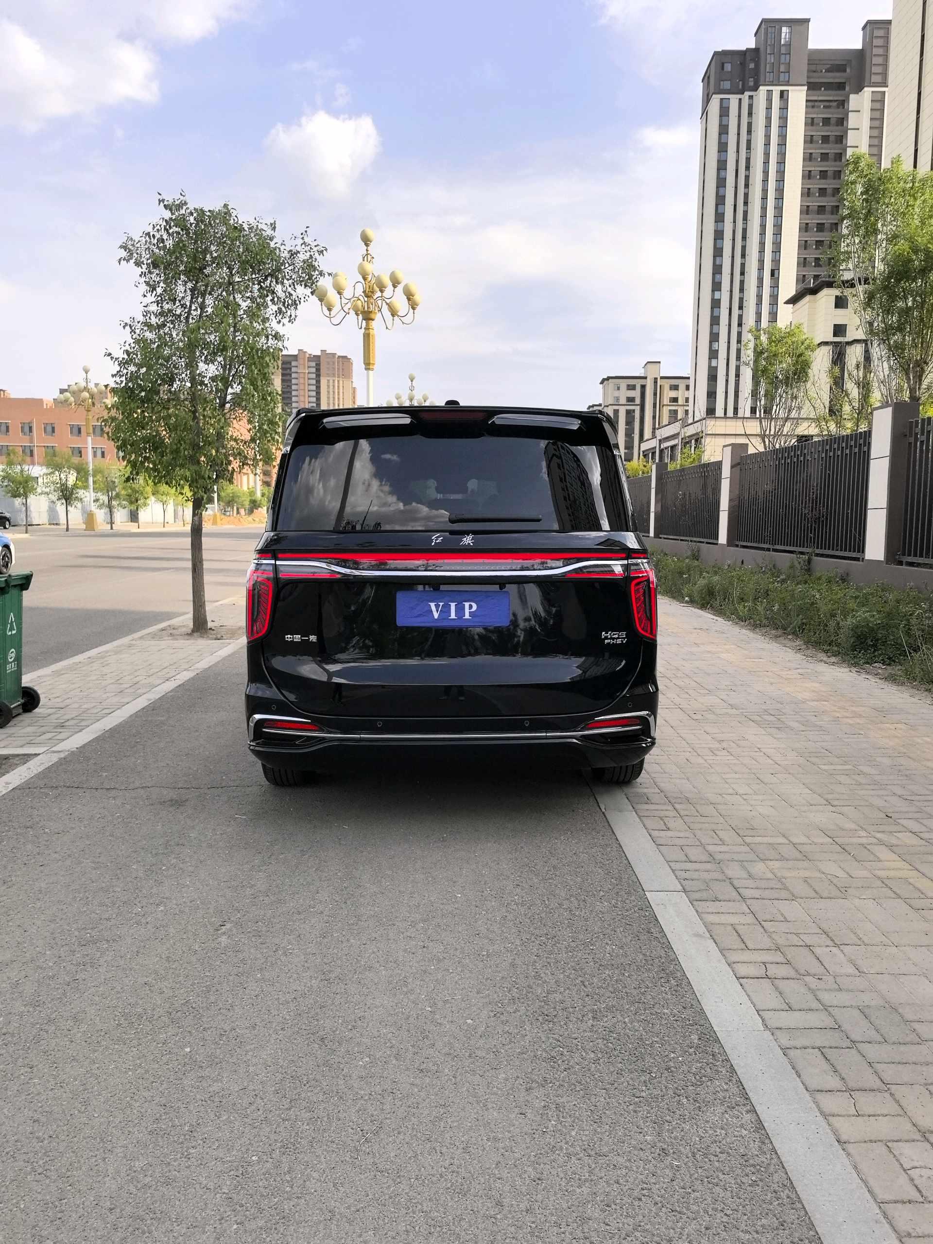 HongQi 2024 HQ9 PHEV 2.0T 4WD Business Edition Welfare Edition Automatic Gear 5