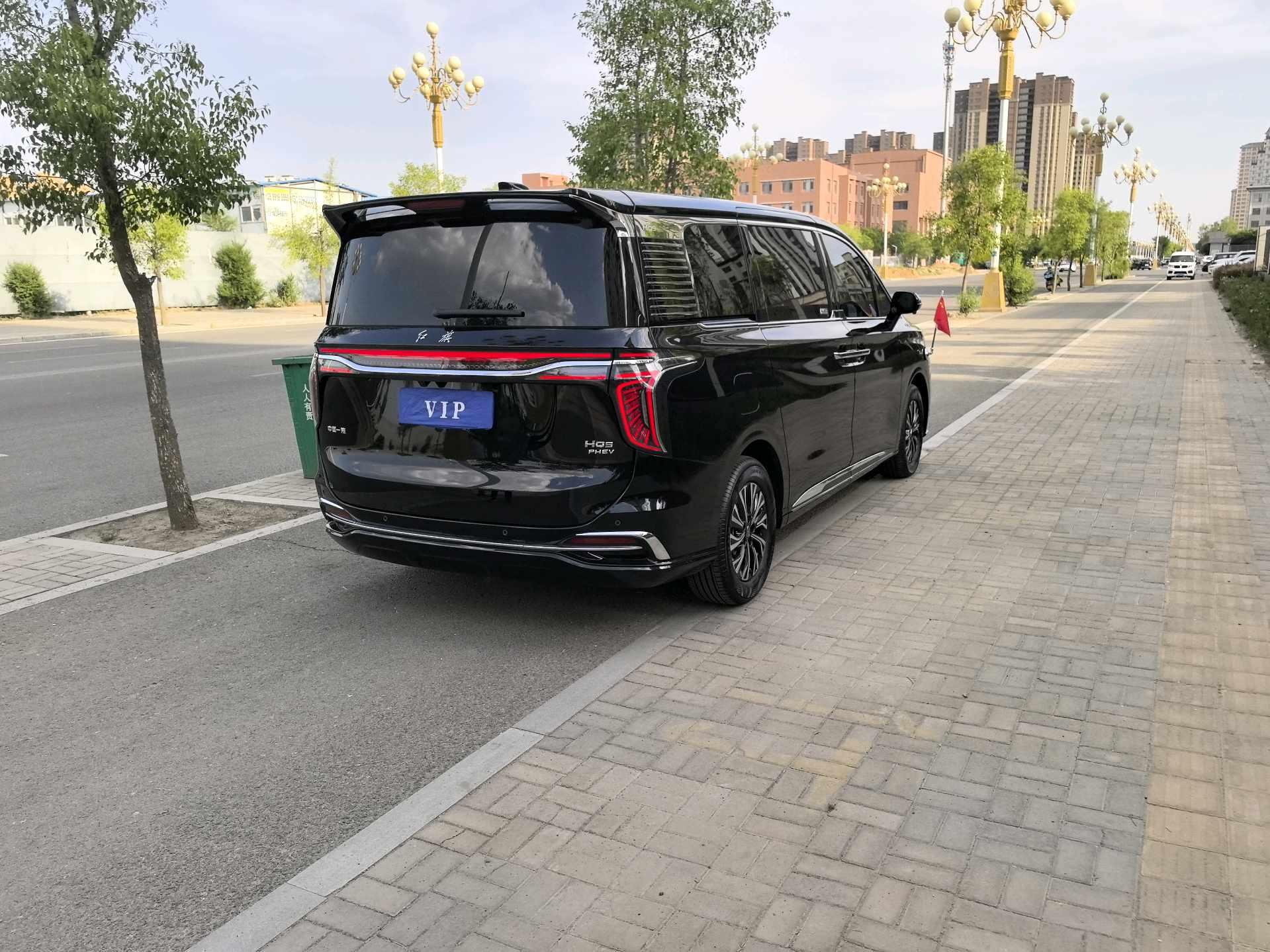 HongQi 2024 HQ9 PHEV 2.0T 4WD Business Edition Welfare Edition Automatic Gear 6