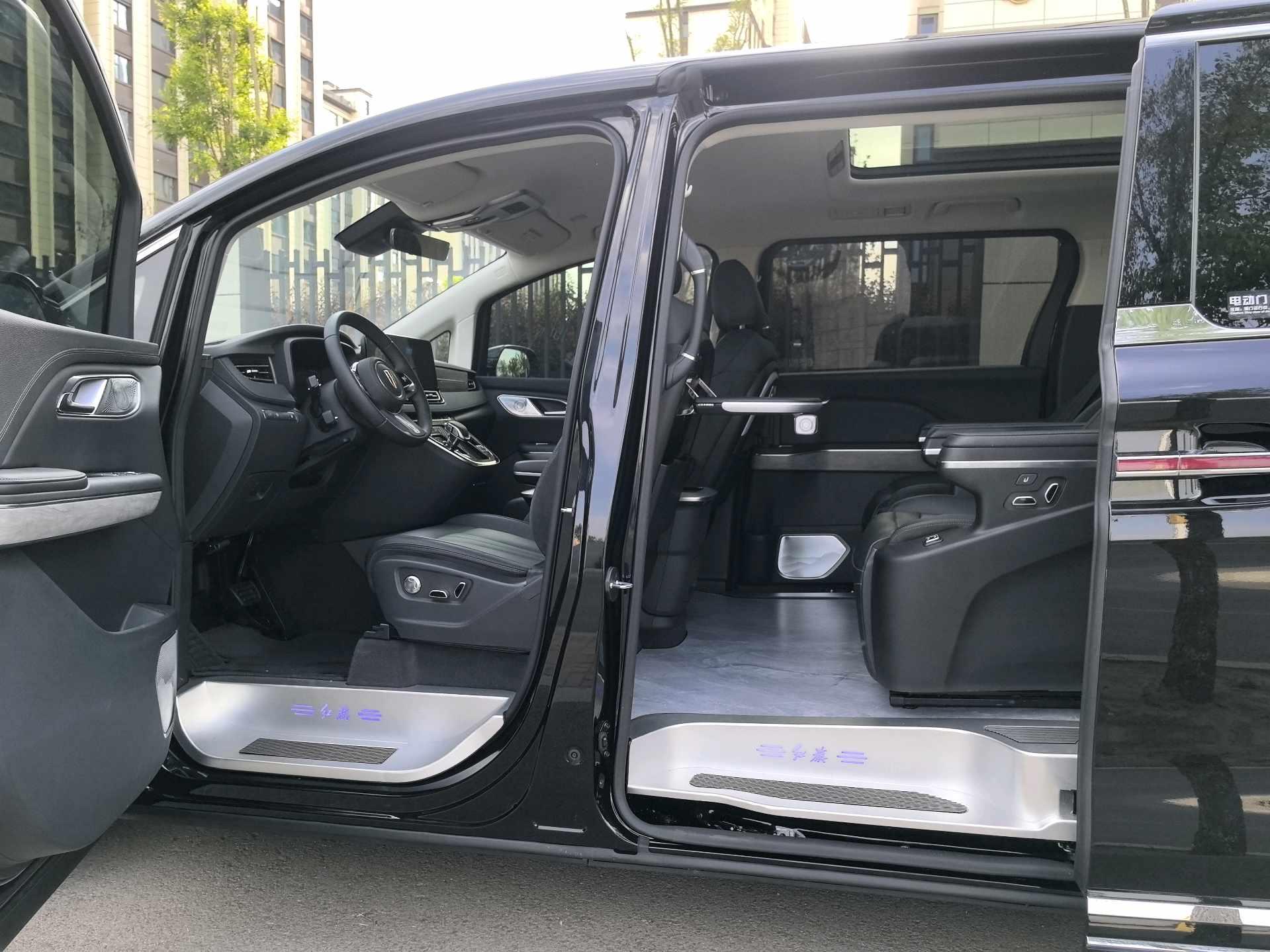 HongQi 2024 HQ9 PHEV 2.0T 4WD Business Edition Welfare Edition Automatic Gear 9