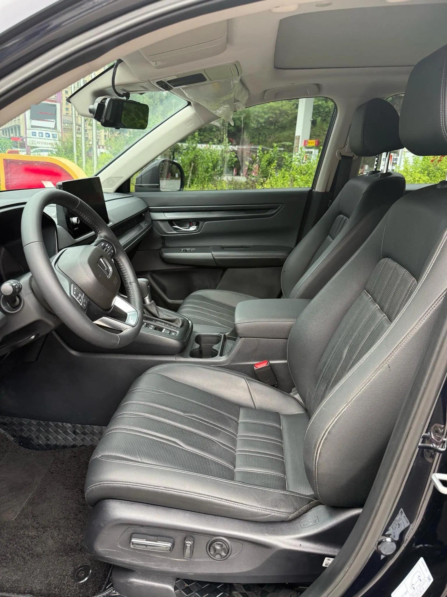 Honda 2025 BREEZE 1.5T CVT 240TURBO Two-Wheel Drive Luxury 5-Seater Automatic 12