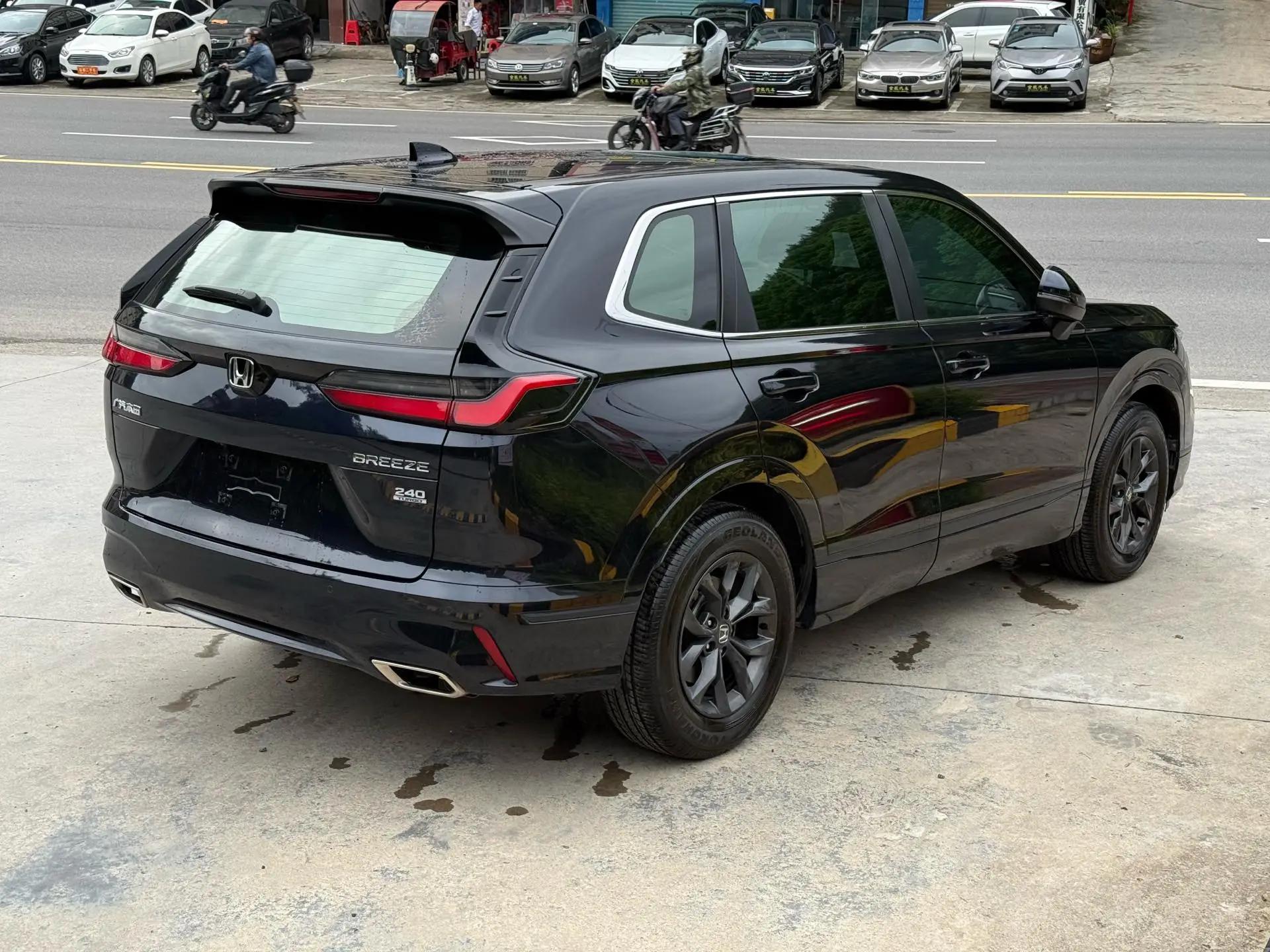 Honda 2025 BREEZE 1.5T CVT 240TURBO Two-Wheel Drive Luxury 5-Seater Automatic 9