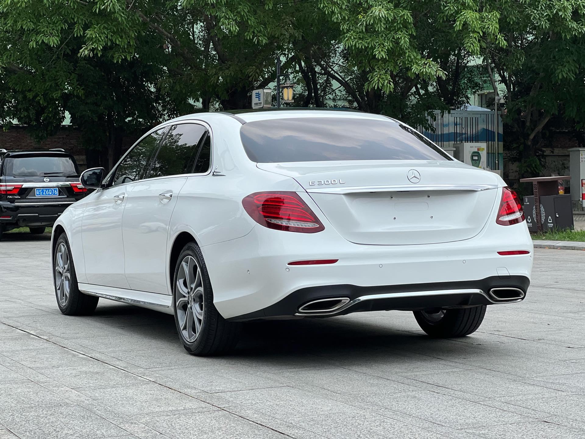 Mercedes Benz E-Class 2020 E 300 L Sports Fashion 12