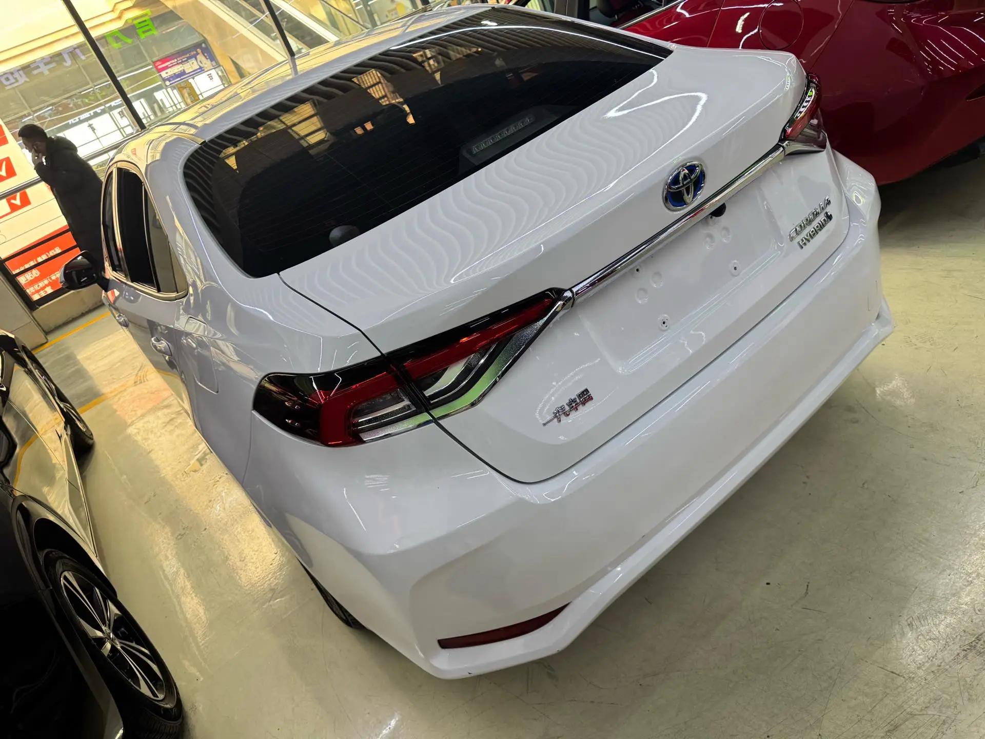 Corolla 2021 Double Engine 1.8L E-CVT Pioneer Edition 7