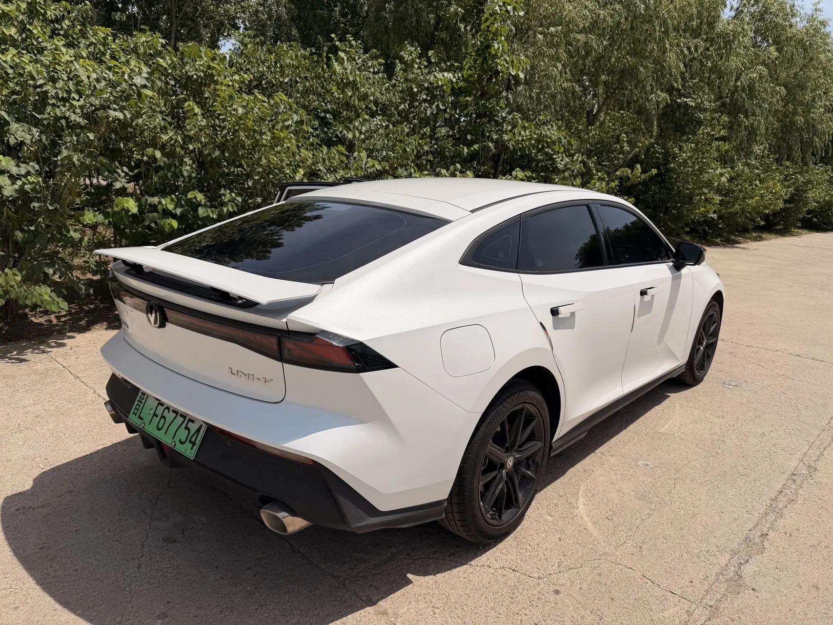 ChangAn UNI-V New Energy 2022 Blue Whale iDD 1.5T Basic 4