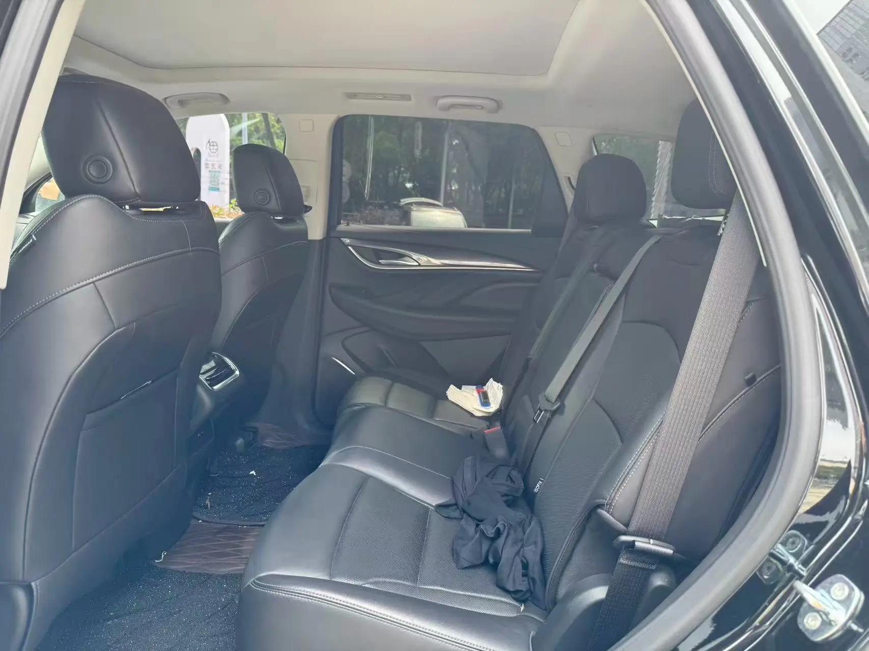 Angke Flag 2022 652T Two-Drive Honorable 7-seat 5