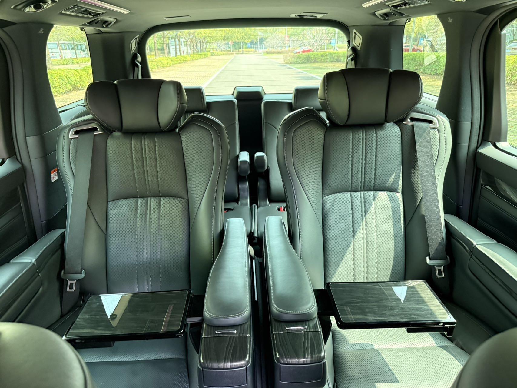 Lexus LM 2020 300h Seven-seat Junya Edition 11