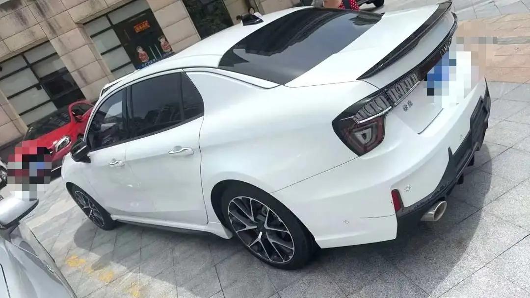 LYNK&amp;CO 03 2019 1.5TD DCT Pro Edition VI 2