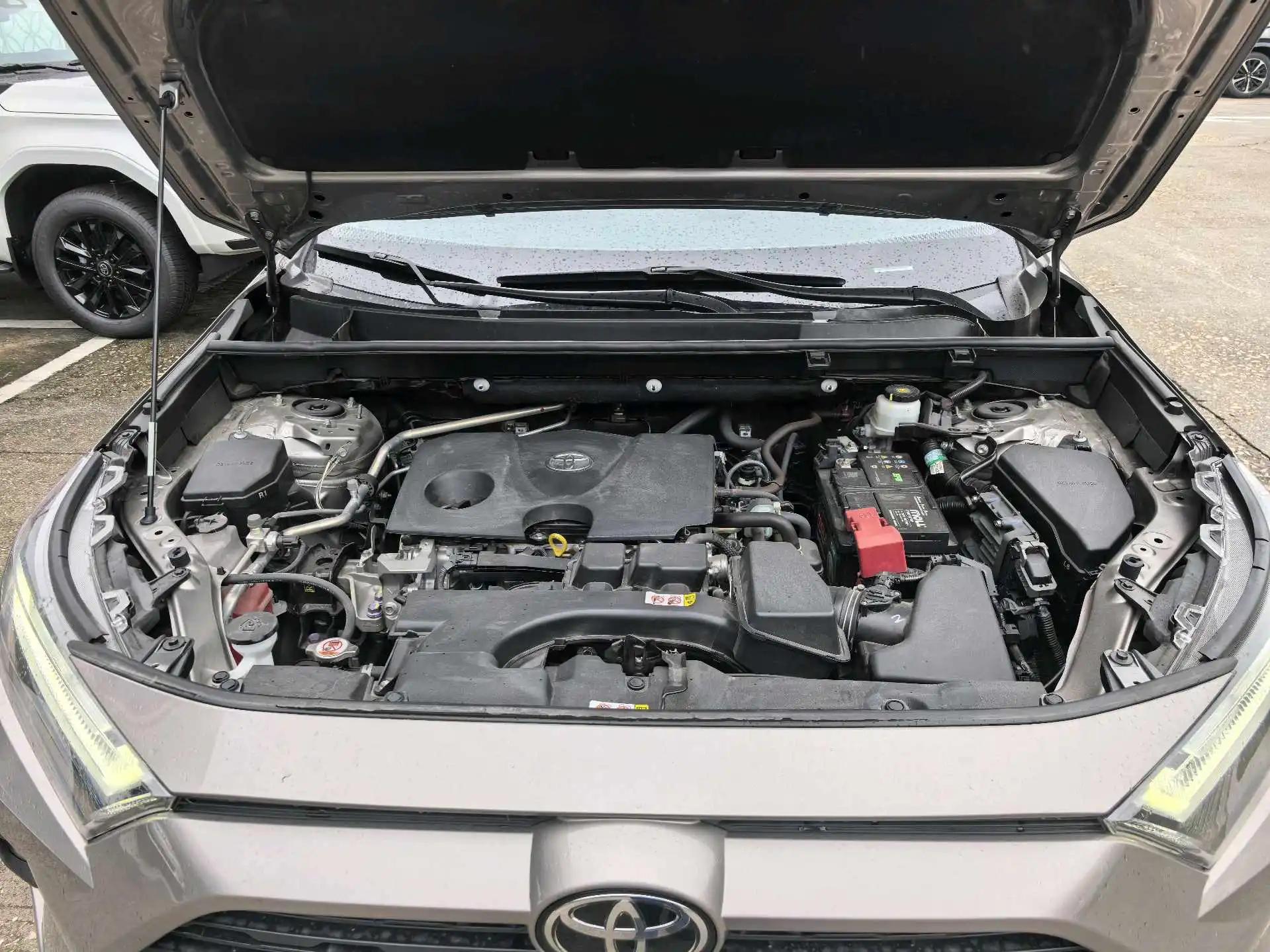 Toyota 2023 RAV4 Rongbo 2.0 Stepless Two-Drive Fashion Plus Edition Automatic Gear 7