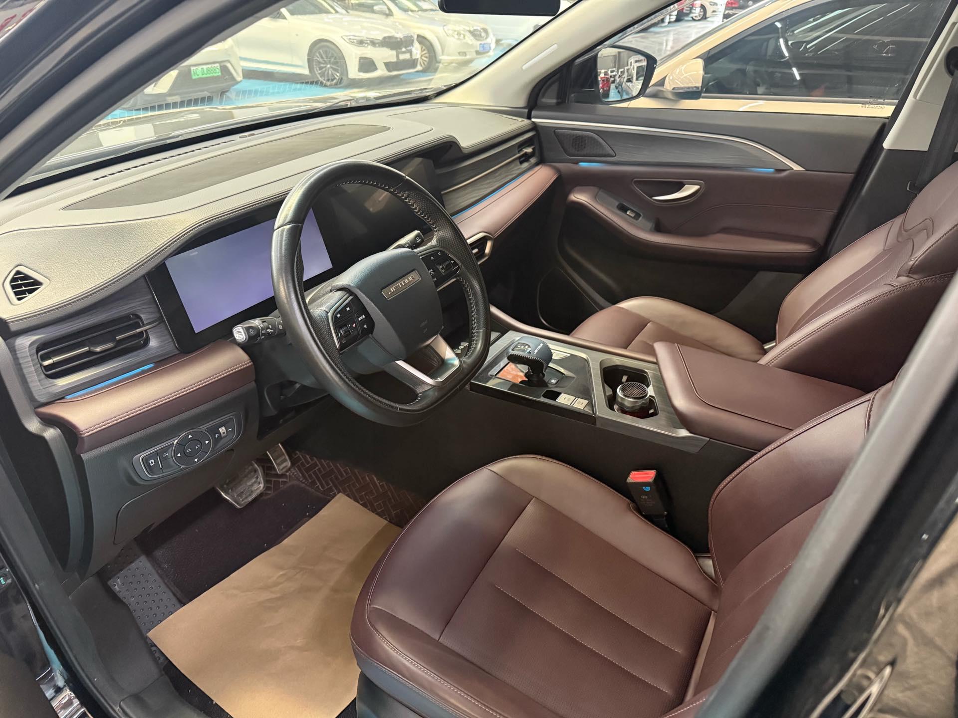 Jetour X90 PLUS 2023 1.6TD DCT Villa 7 6