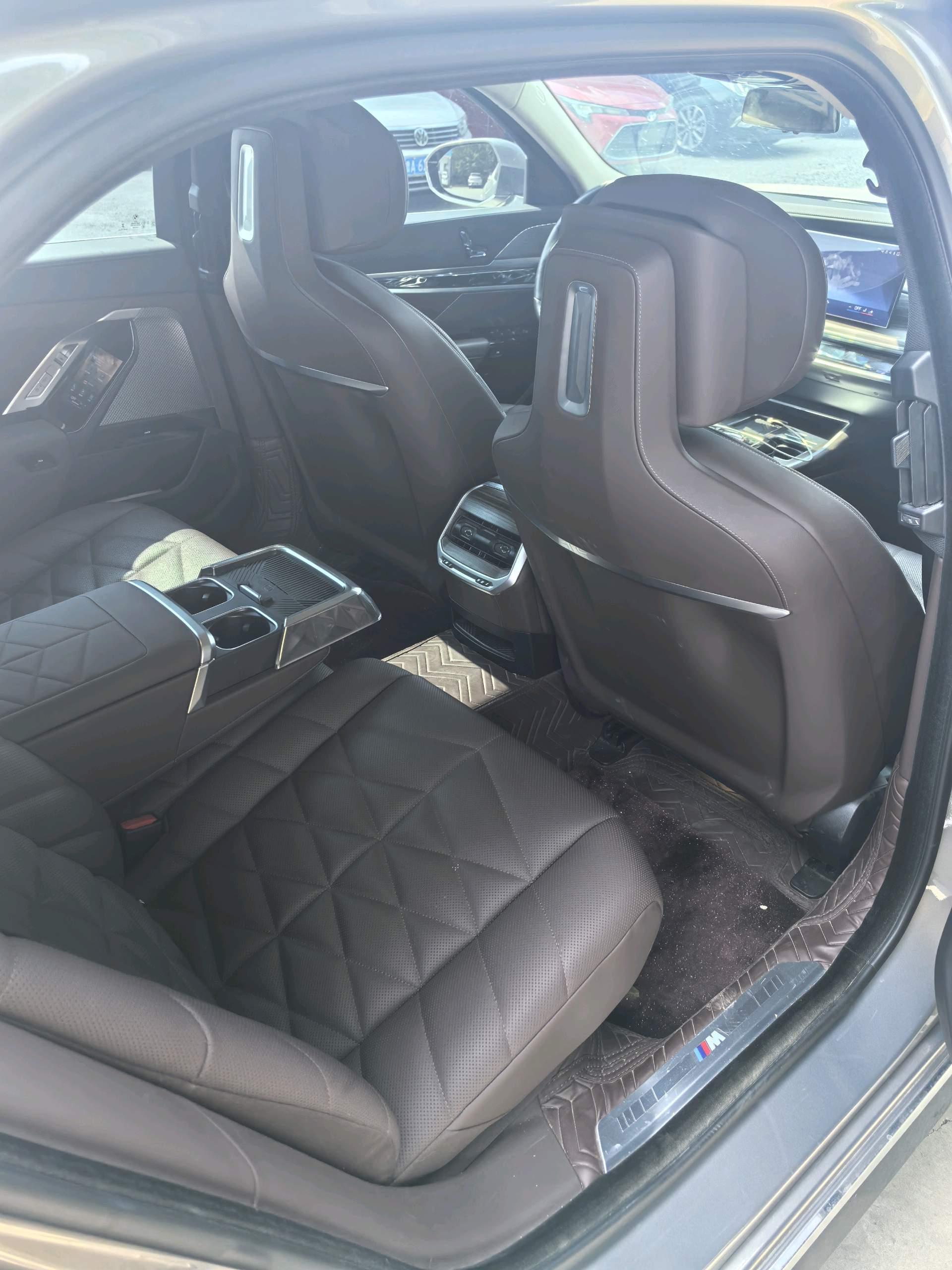 BMW 7 Series (Imported) 2023 735Li 48V 3.0T M Sport Package Automatic 5