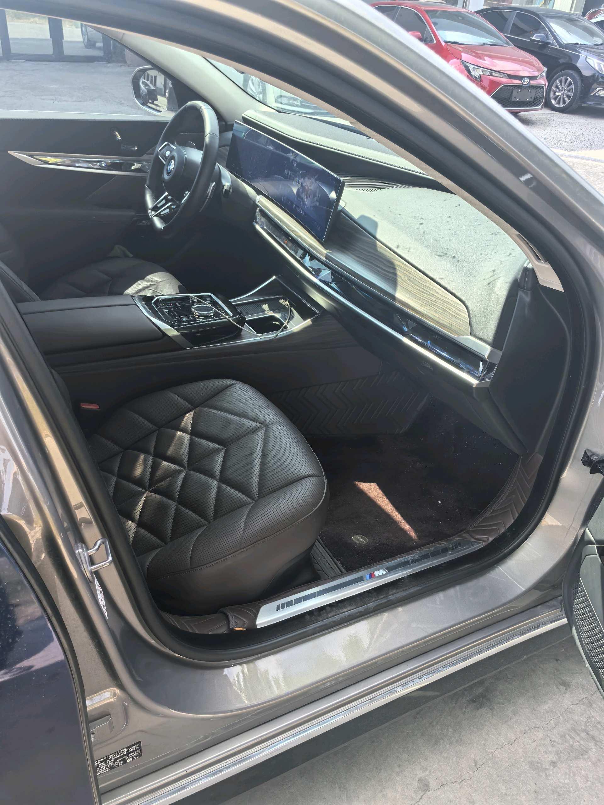BMW 7 Series (Imported) 2023 735Li 48V 3.0T M Sport Package Automatic 6