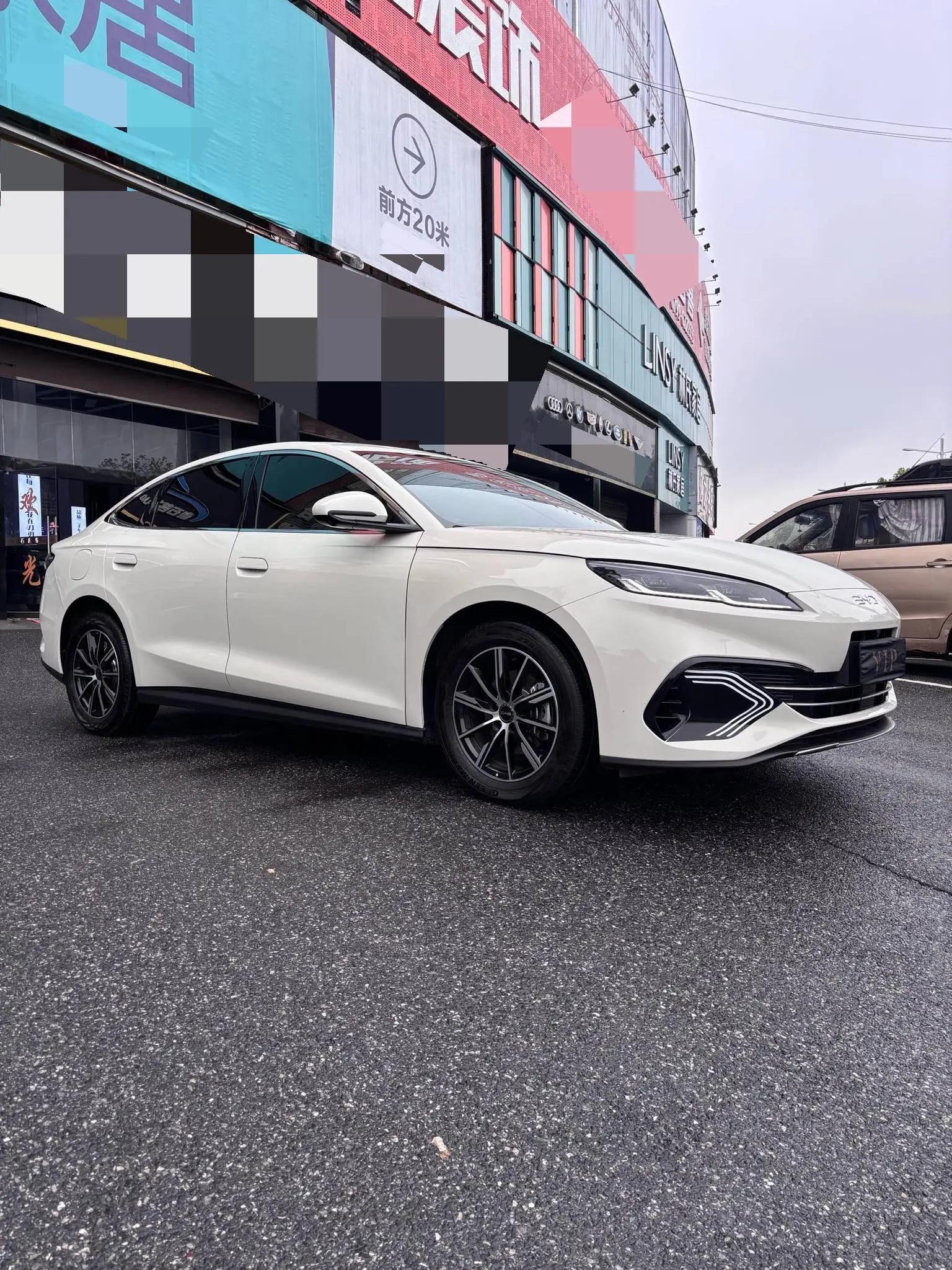 Seal 06 DM-i 2024 Model DM-i 80km Luxury Version 3