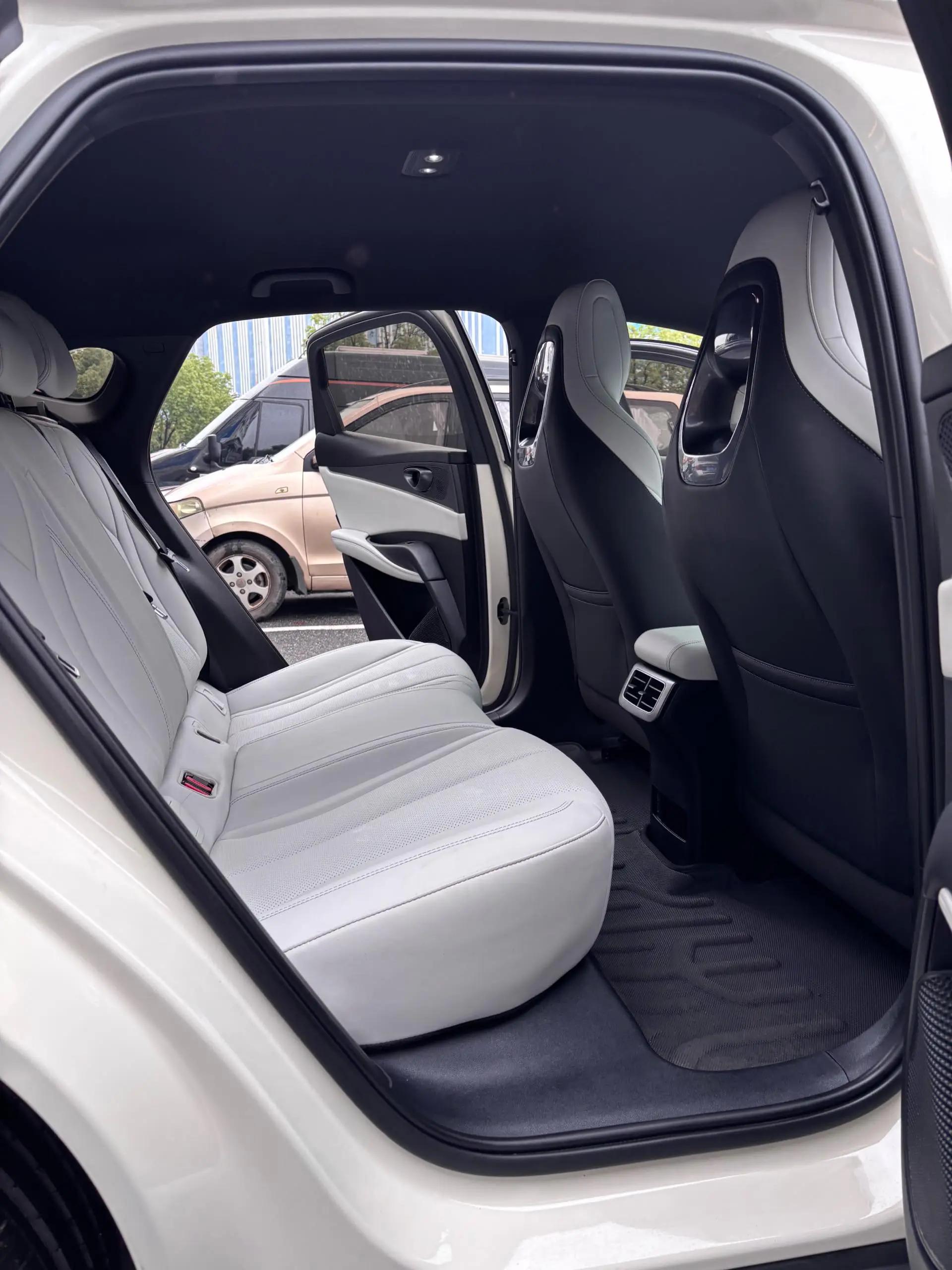 Seal 06 DM-i 2024 Model DM-i 80km Luxury Version 5