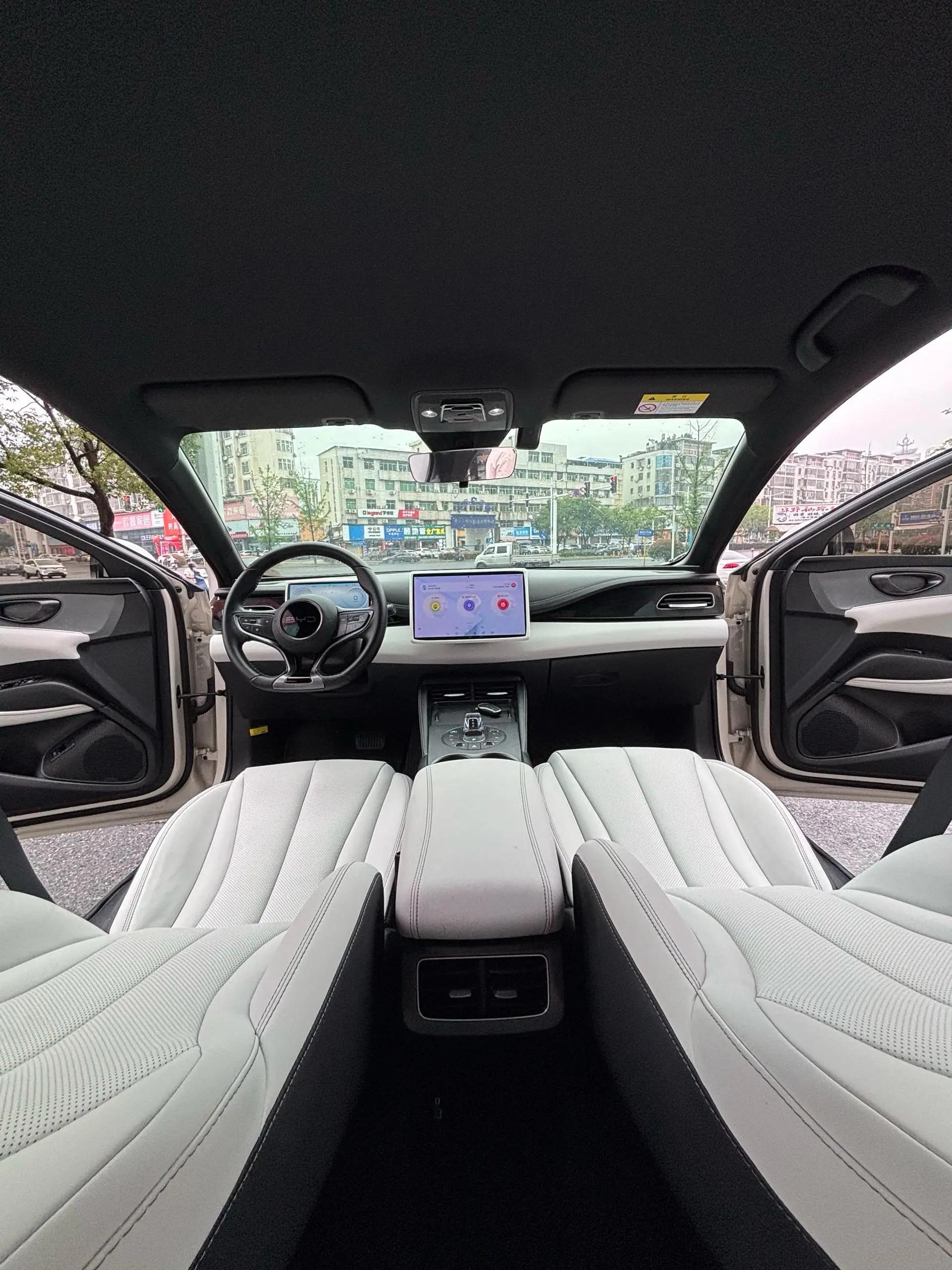 Seal 06 DM-i 2024 Model DM-i 80km Luxury Version 8