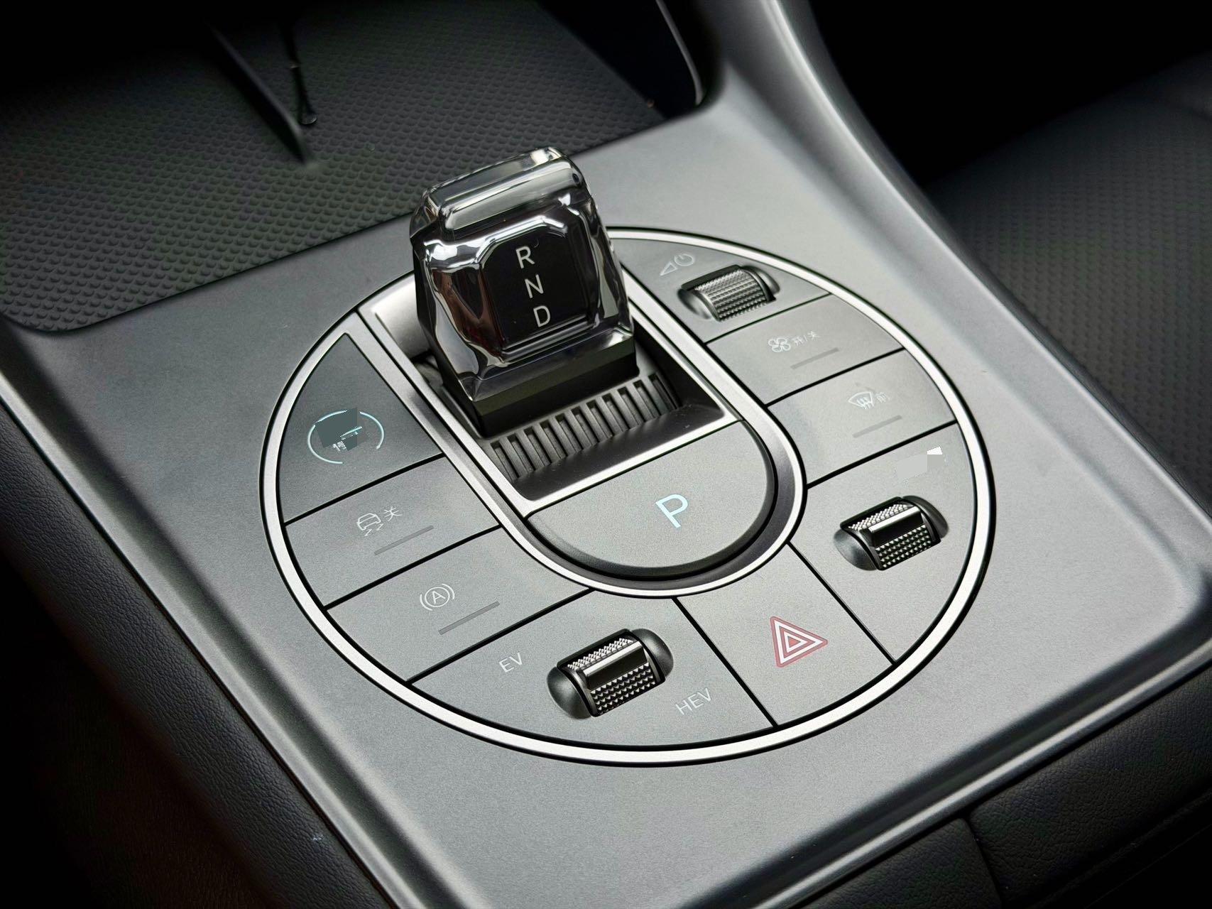 BYD 2025 Sea Lion 05 DM-i 1.5 Stepless 115KM Honorable Automatic 6