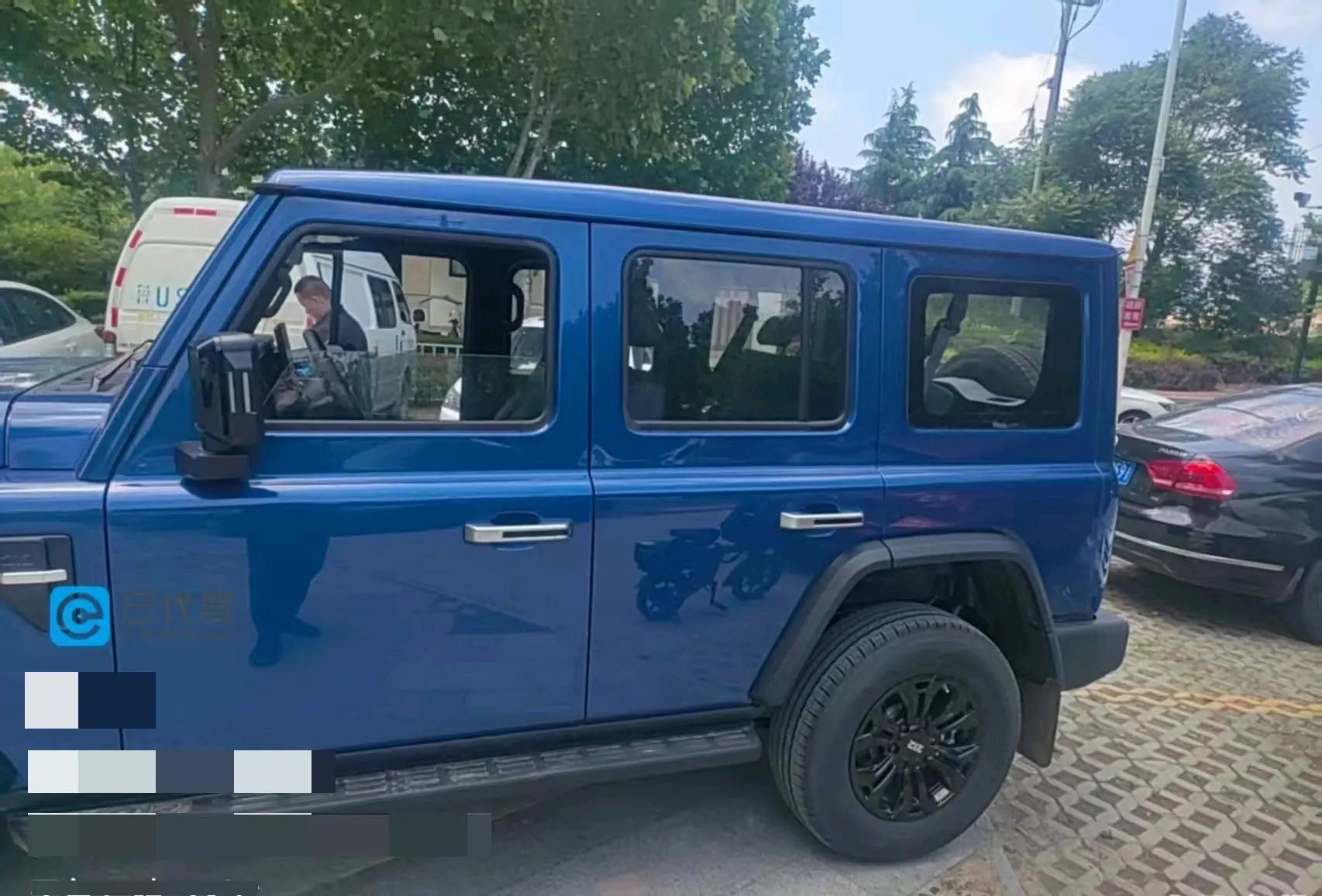 212 2025 T01 2.0T Diesel Automatic 2