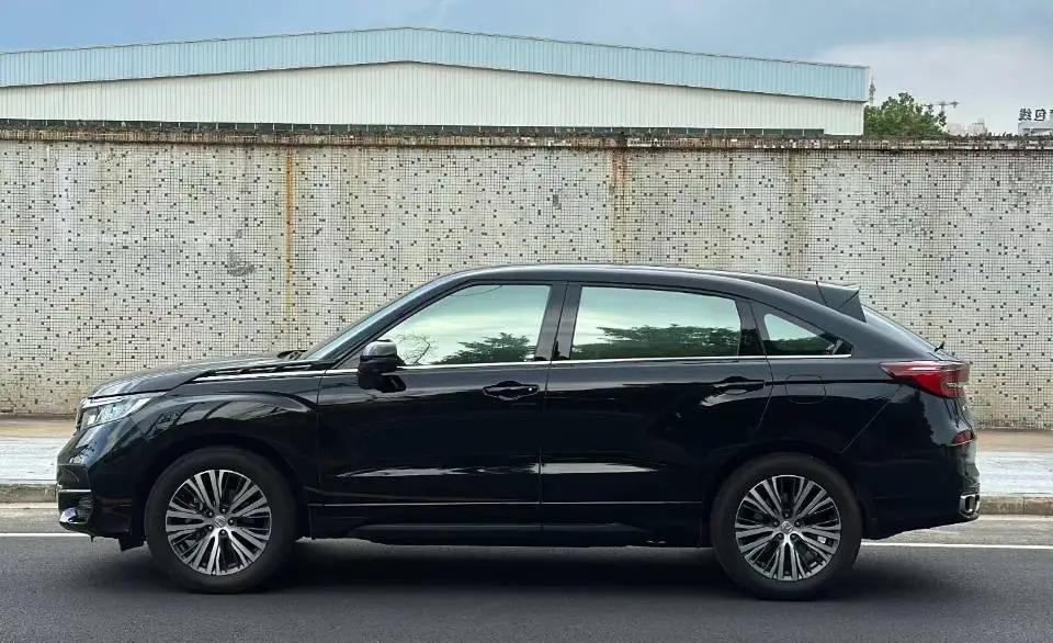 Crown Road 2022 240TURBO Two-Drive Limited Commemorative Edition 3